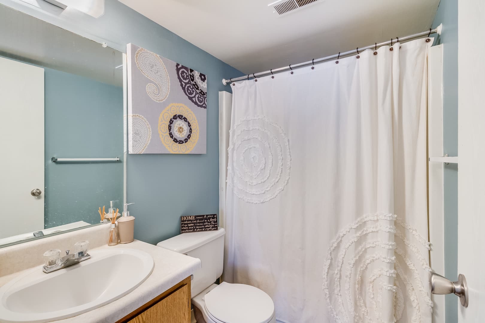 Lapeer Apartment: 55 Suzanne Drive