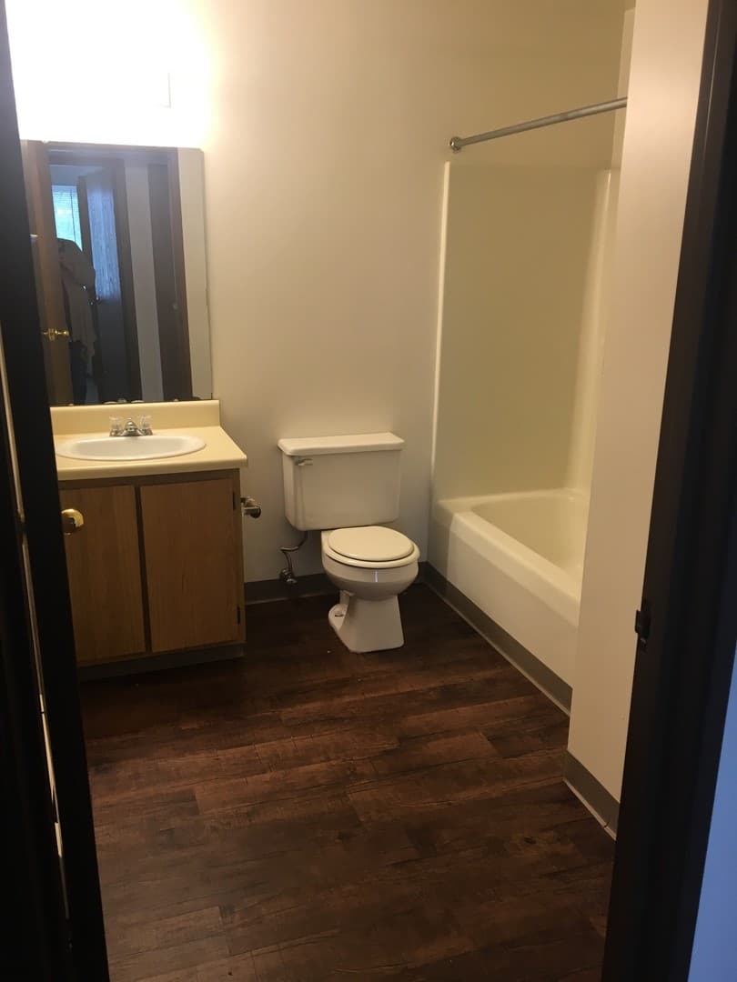 Litchfield Apartment: 204 Southfield St.