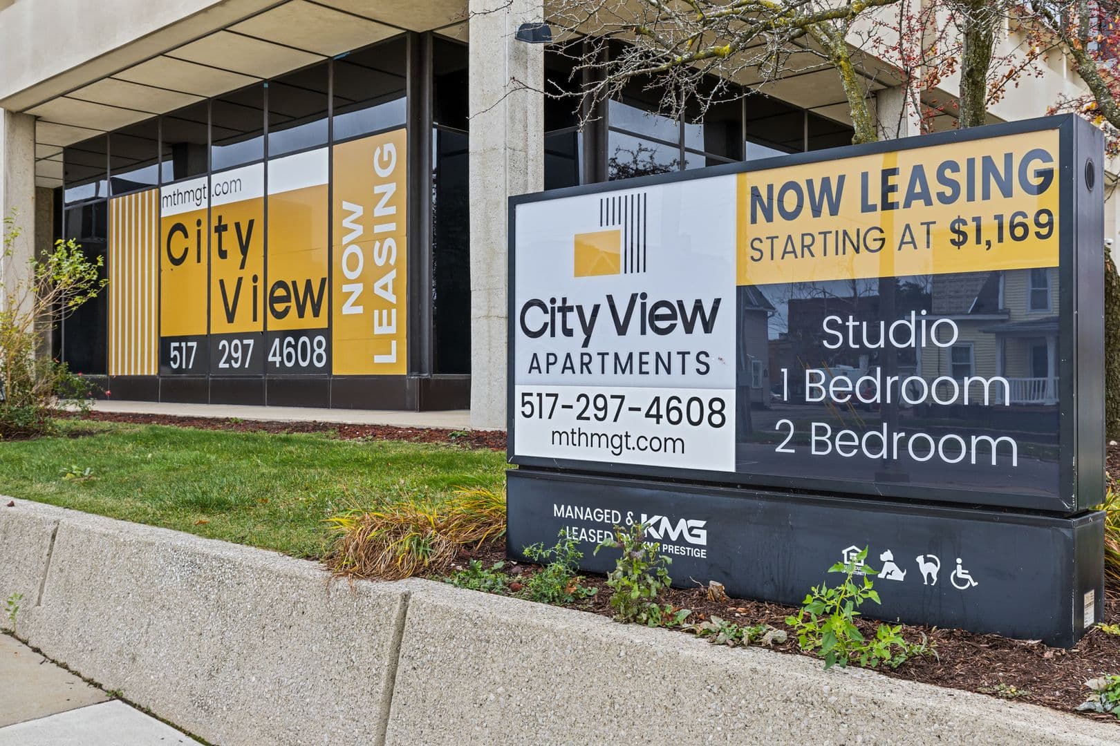 Lansing Apartment: 501 S  Capitol Avenue