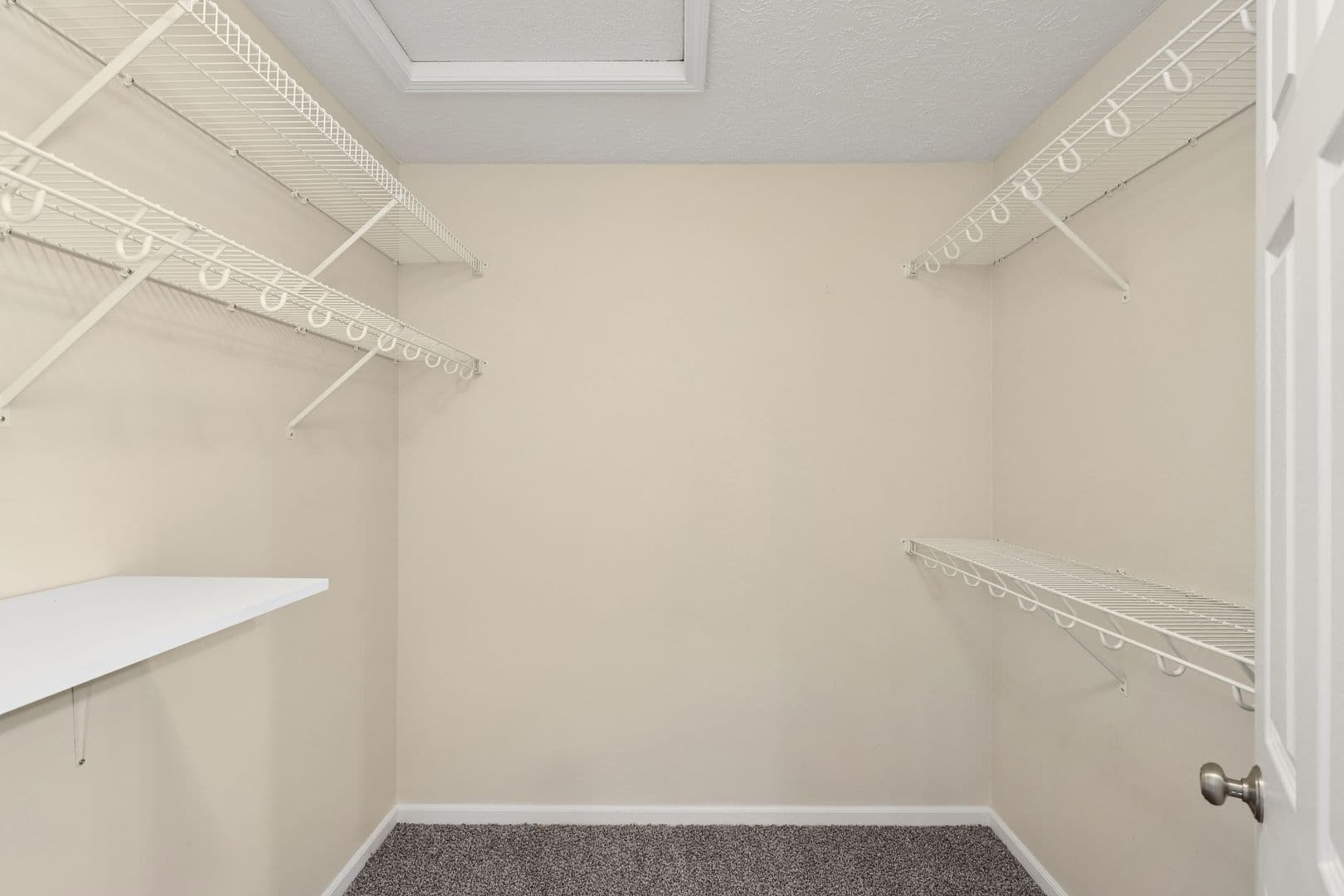DeWitt Apartment: 270 Brunswick Drive