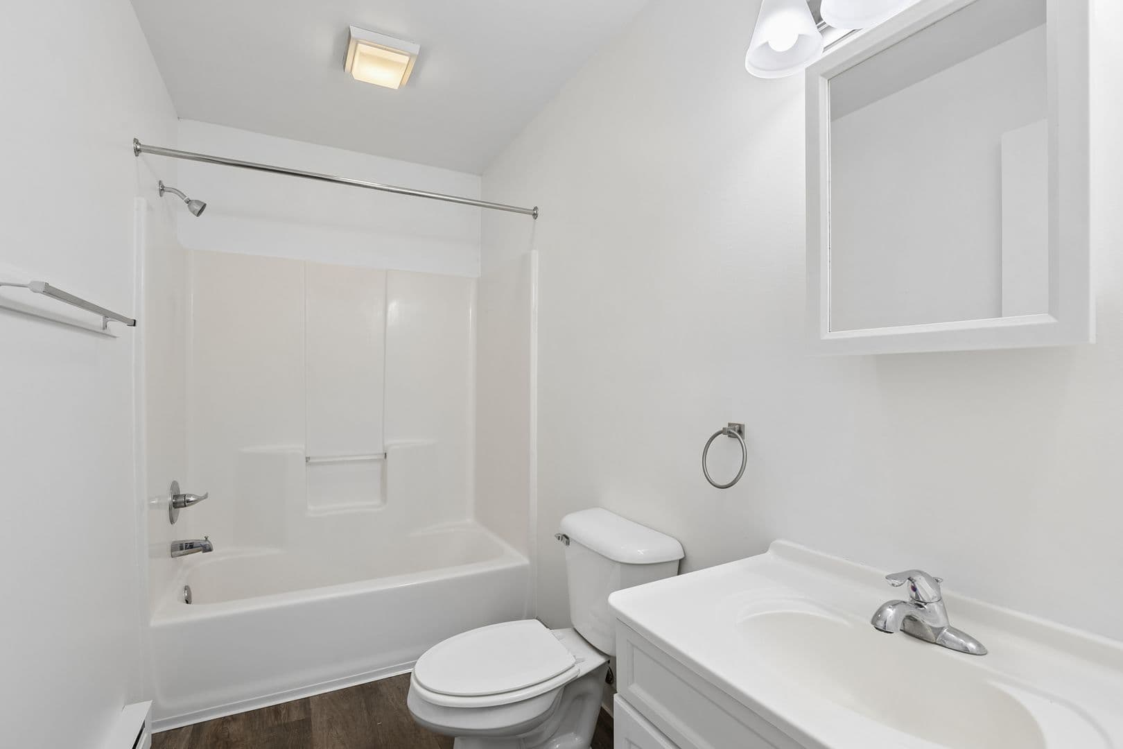 Clare Apartment: 235 Dwyer Avenue