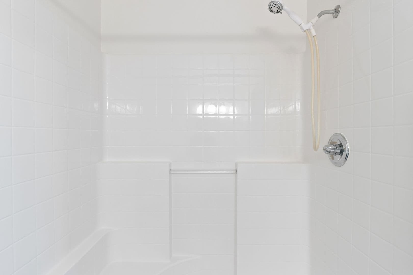 Ypsilanti Apartment: 2224 Golfside Road