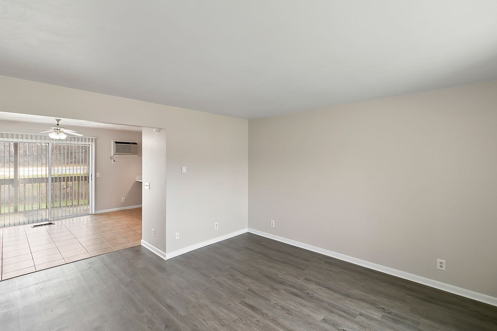 DeWitt Apartment: 13435 Dawn Dew Dr.
