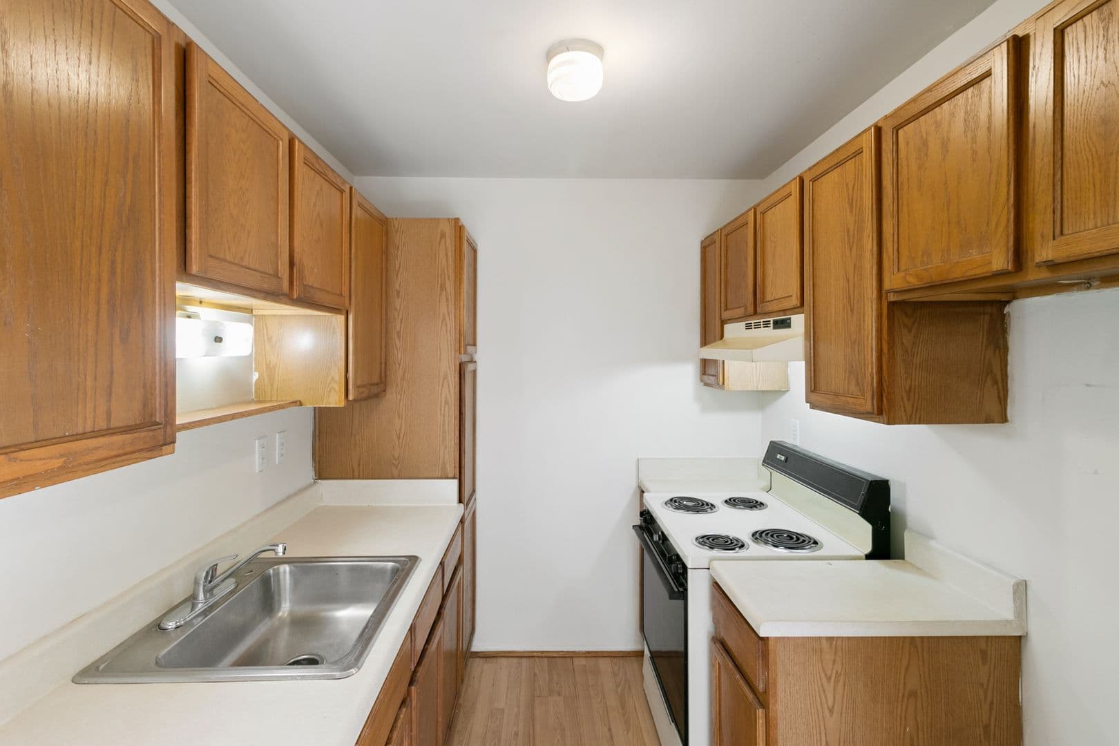 Roseville Apartment: 16435 E 12 Mile Rd