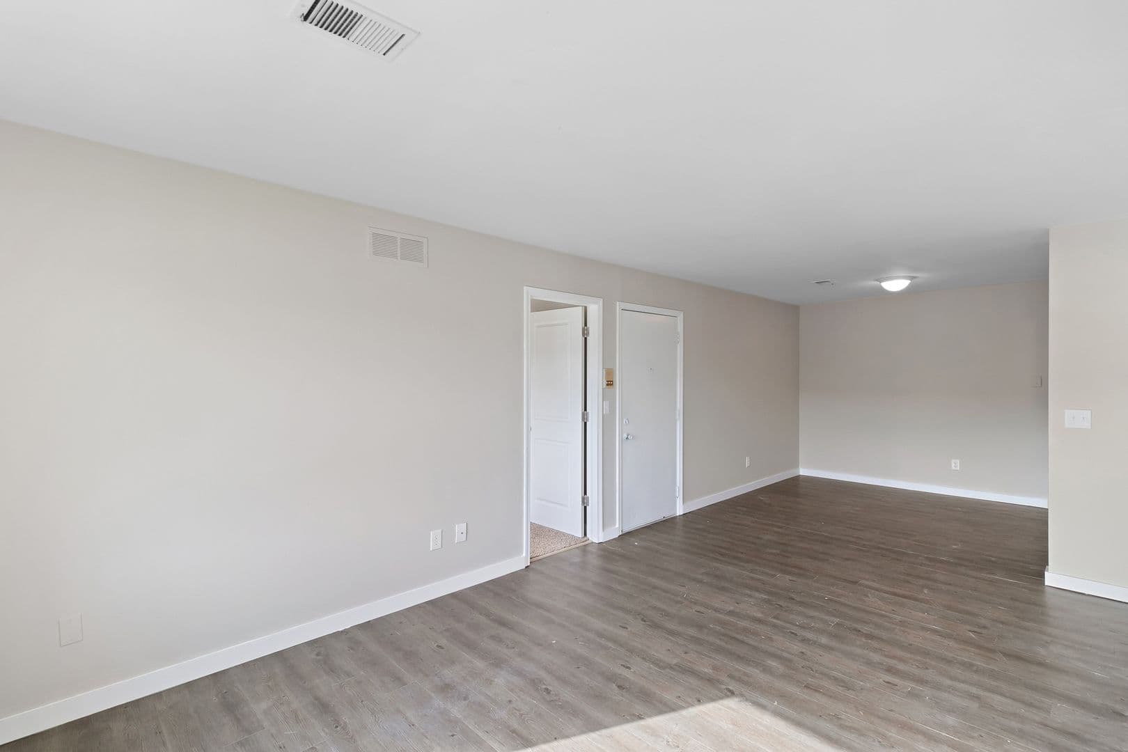 Washington Township Apartment: 8365 S. Stony Dr.