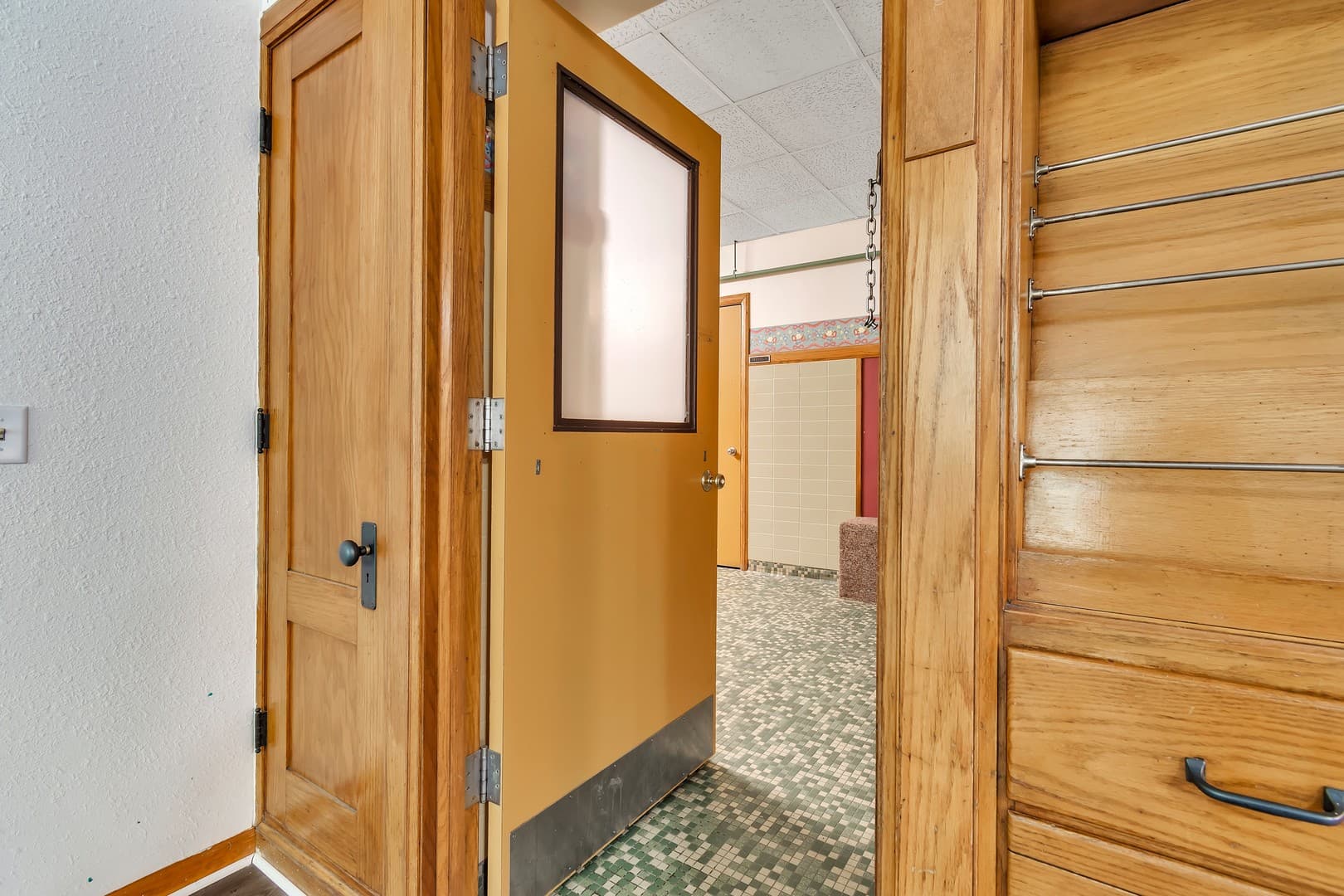 Olivet Apartment: 350 Church Street