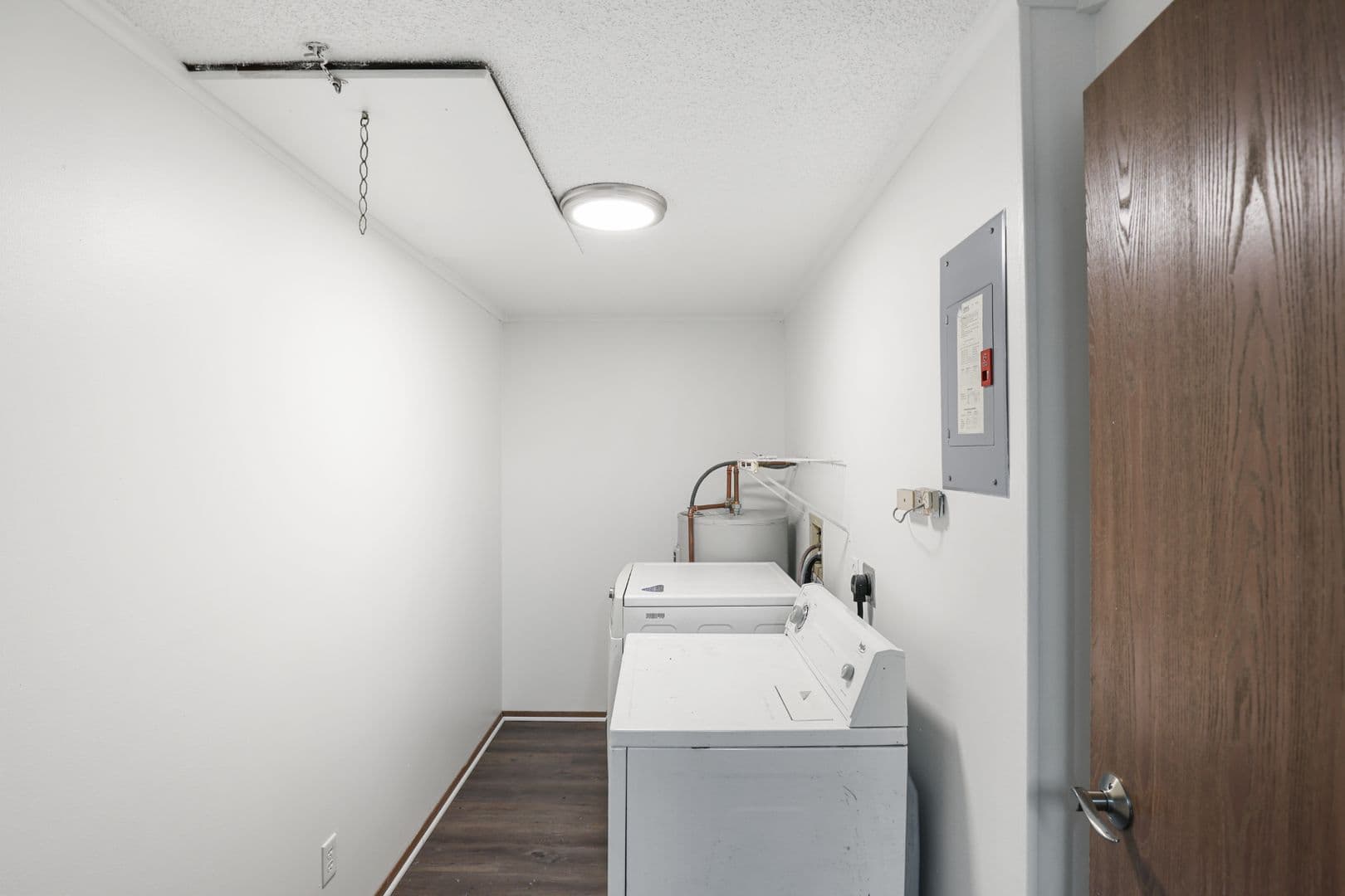 Haslett Apartment: 1373 Montgomery Court