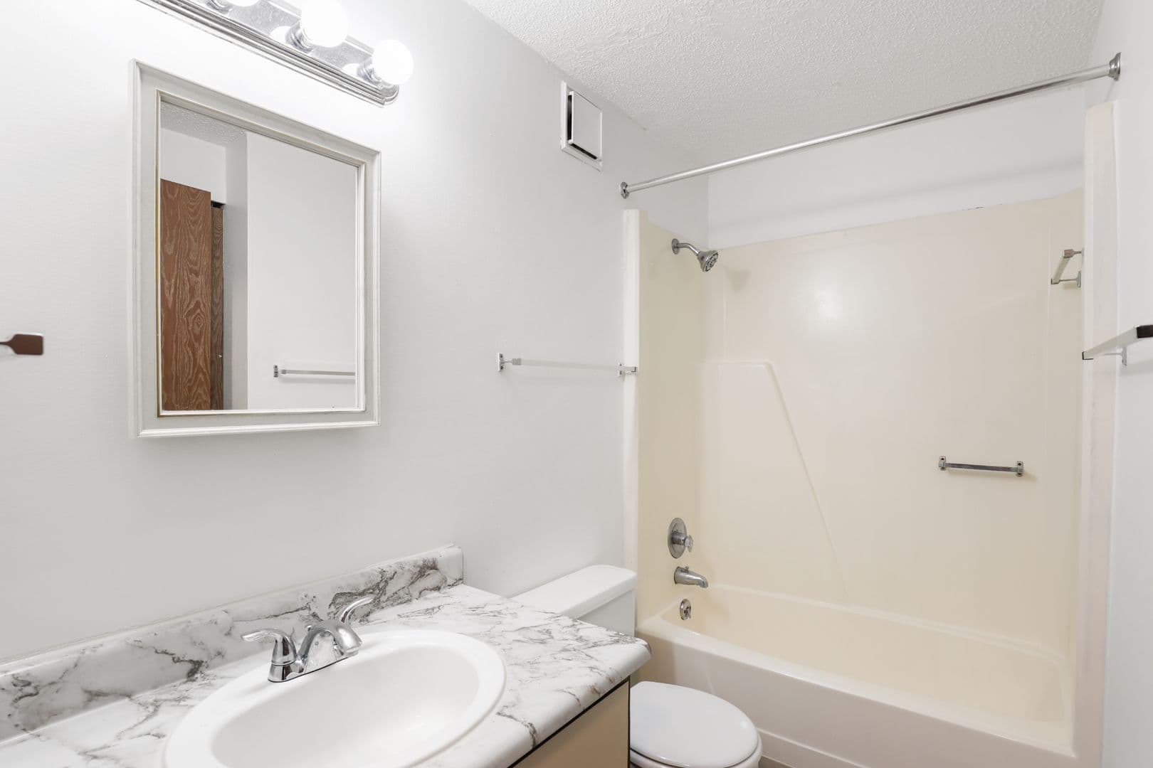 Haslett Apartment: 1373 Montgomery Court