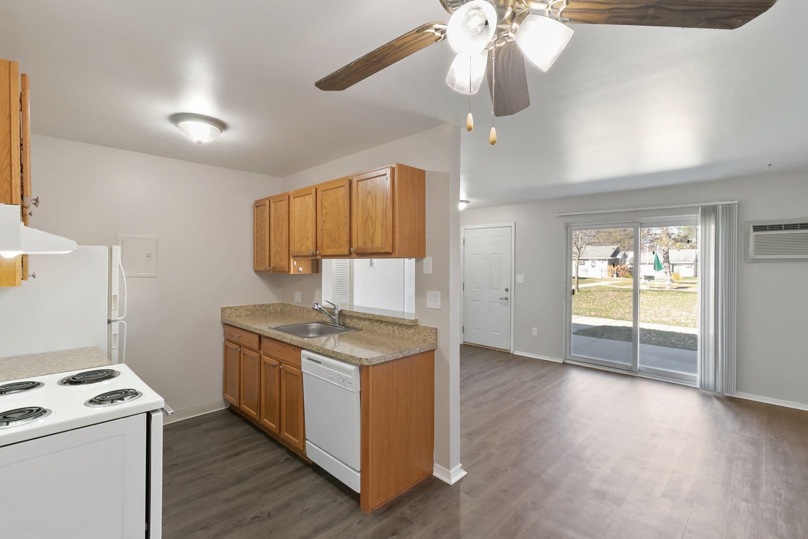 Howell Apartment: 428 Greenwich Drive