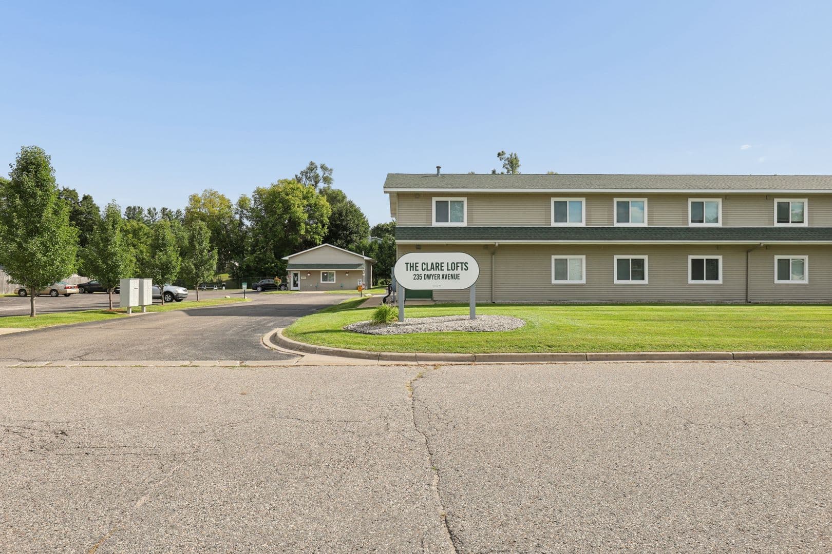 Clare Apartment: 235 Dwyer Avenue