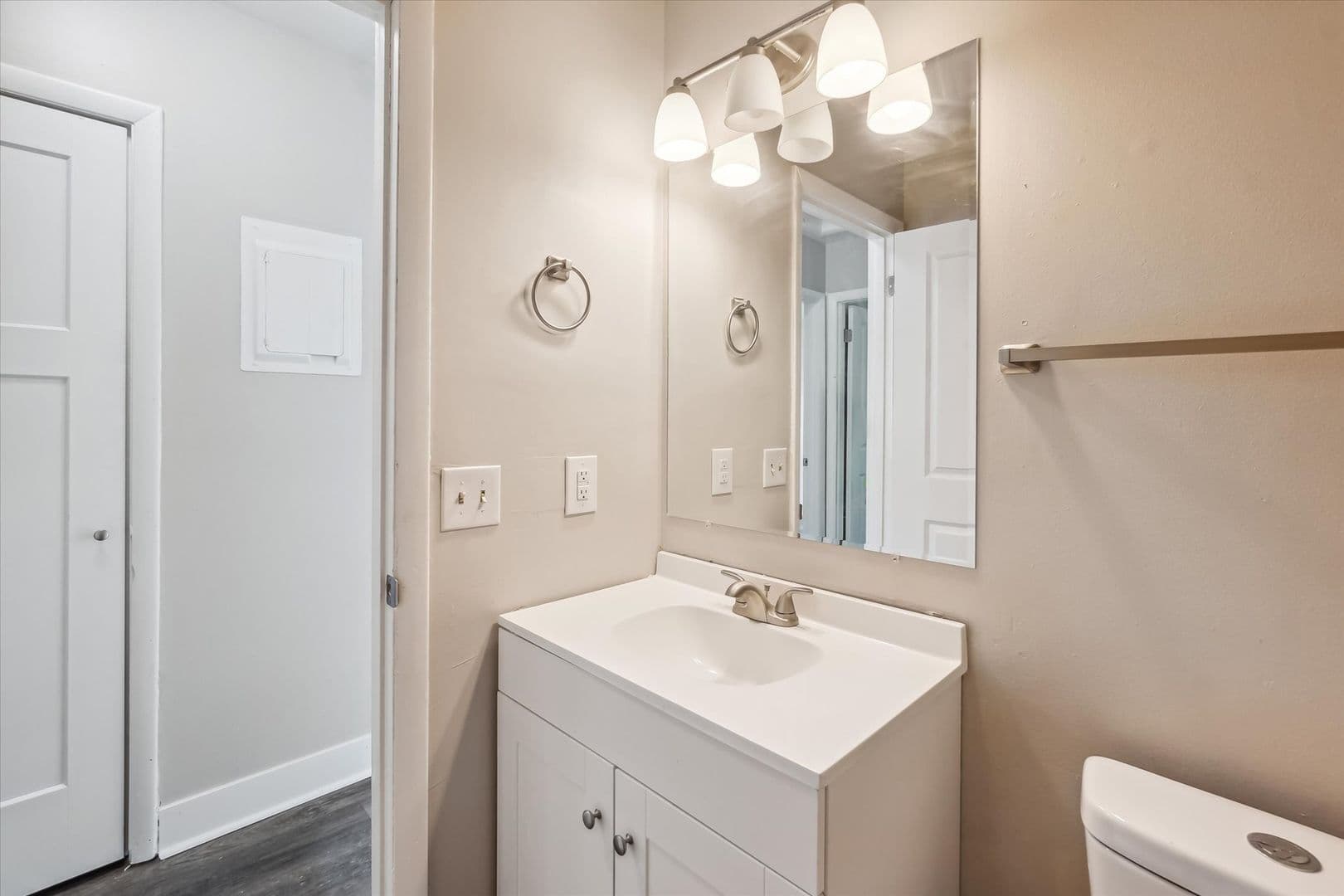 Lawton Apartment: 210 Morrill