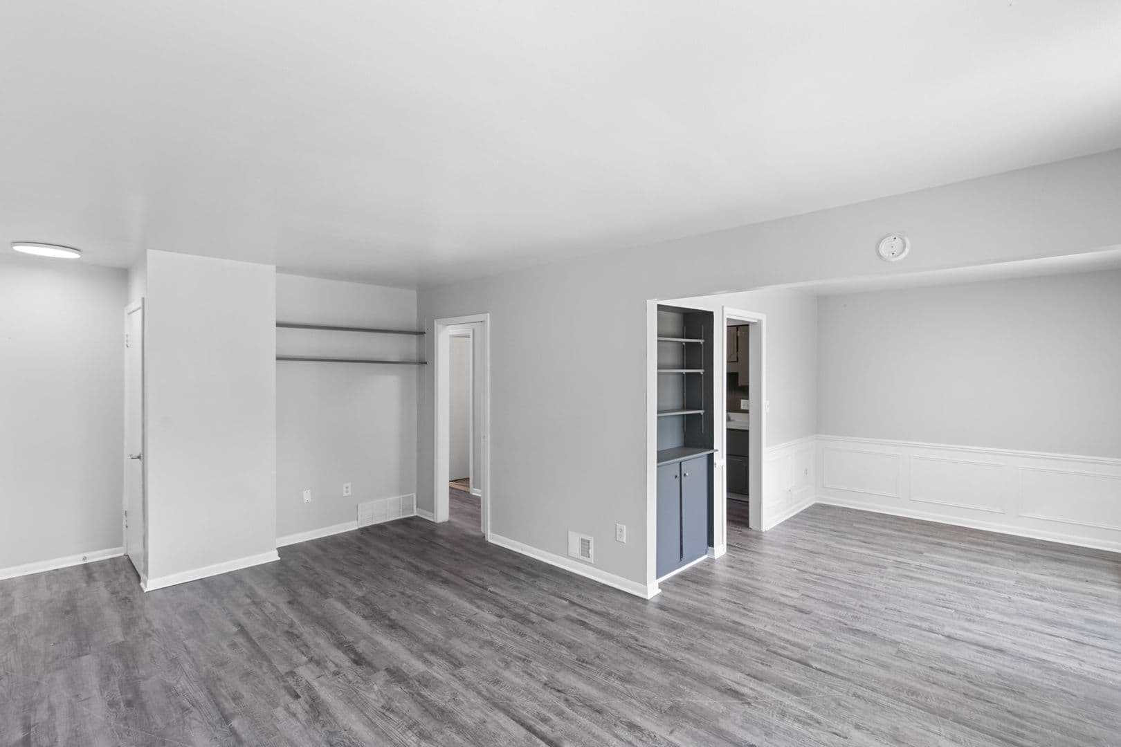 Lansing Apartment: 1815 Potomac Circle