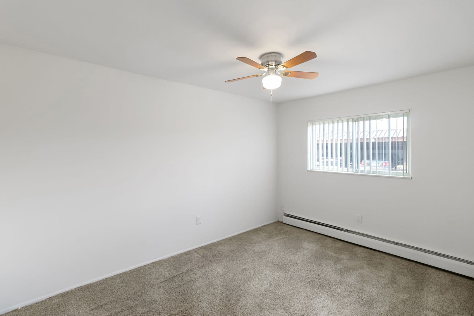 Roseville Apartment: 16435 E 12 Mile Rd