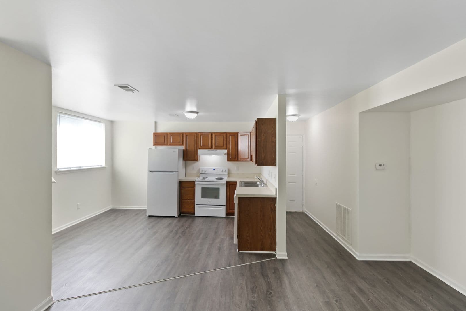 Linden Apartment: 13180 Ripley Street