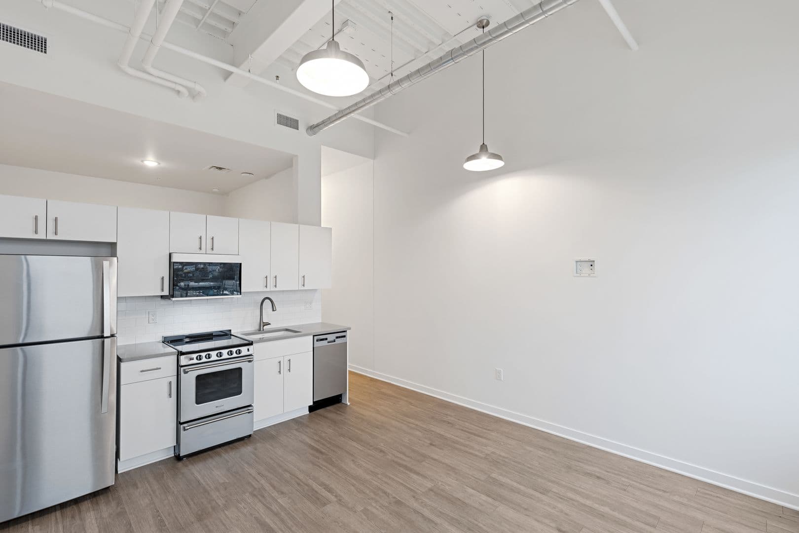 Lansing Apartment: 501 S  Capitol Avenue