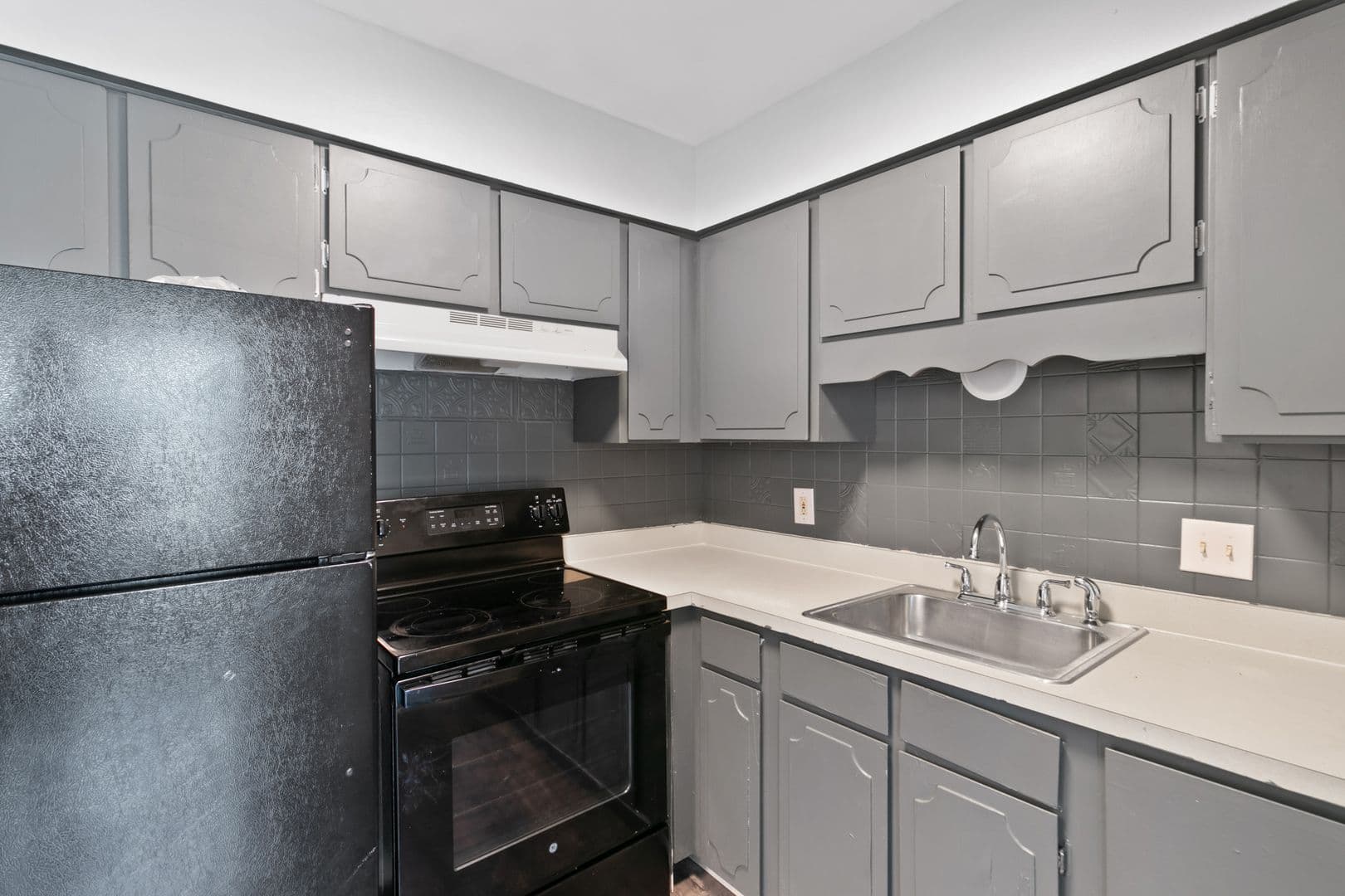 Lansing Apartment: 1815 Potomac Circle
