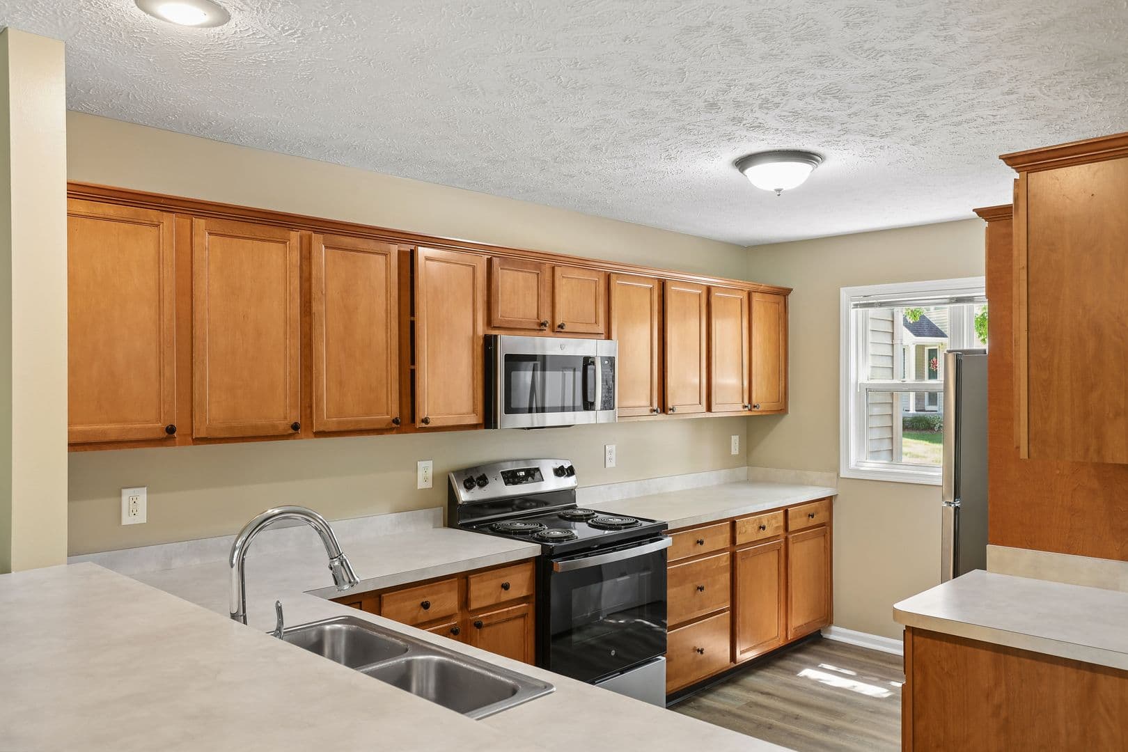 DeWitt Apartment: 270 Brunswick Drive