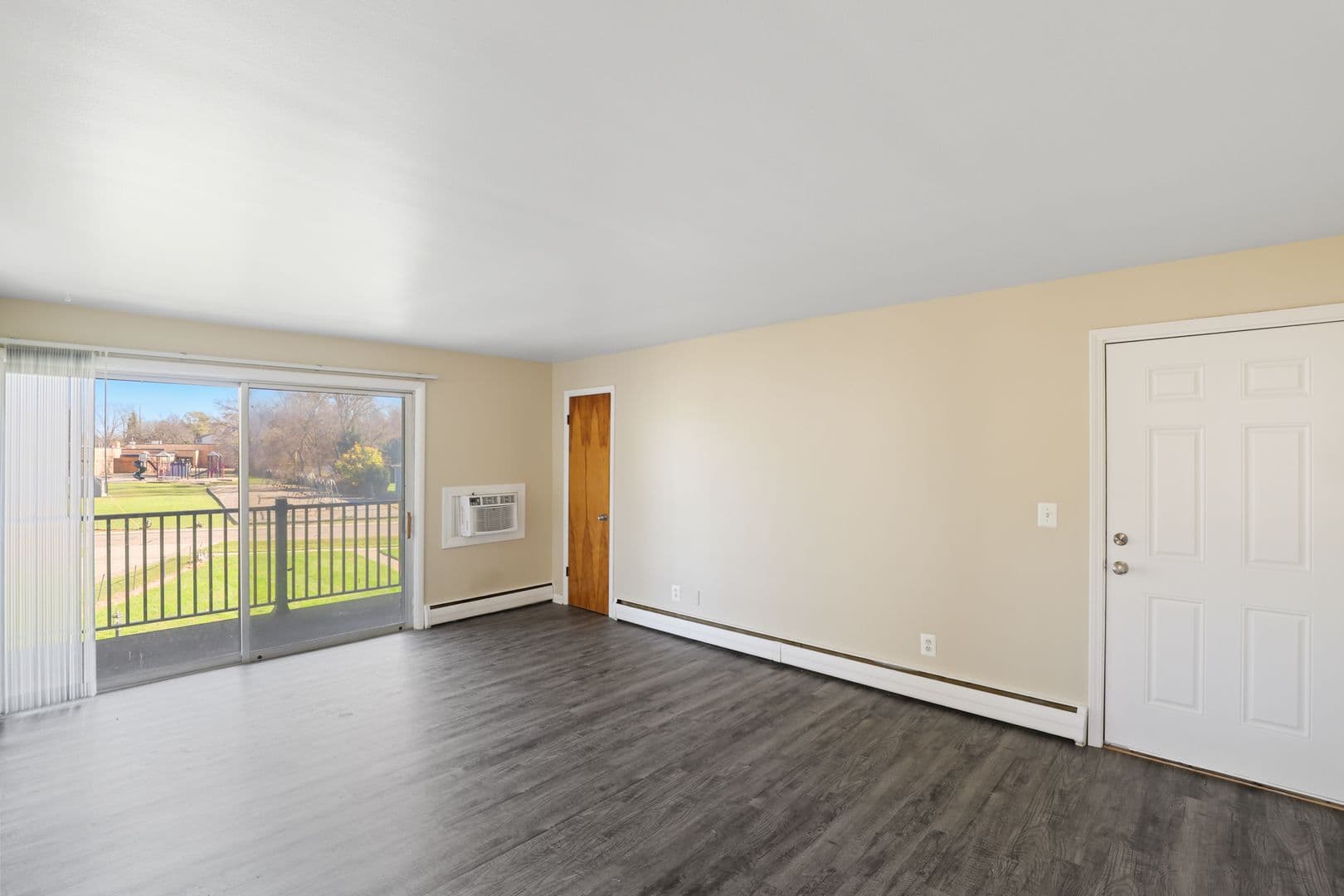 Howell Apartment: 727 & 739 E. Sibley Street   330 Bush Street