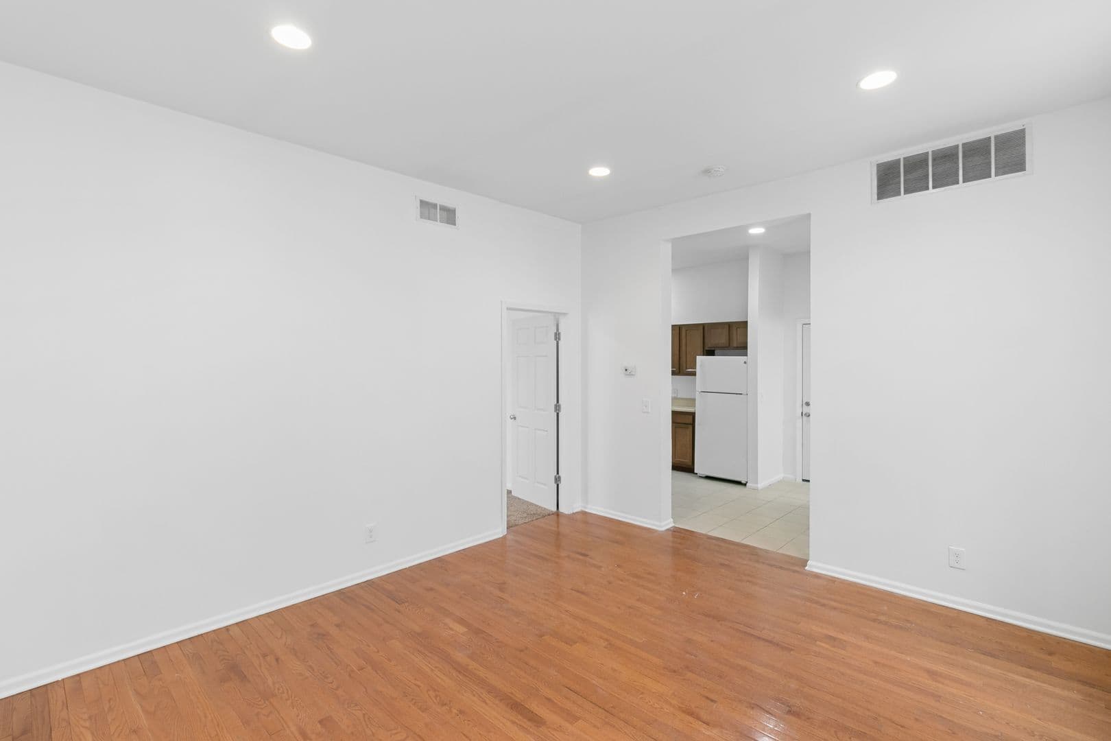 Ypsilanti Apartment: 533 - 537 West Cross Street