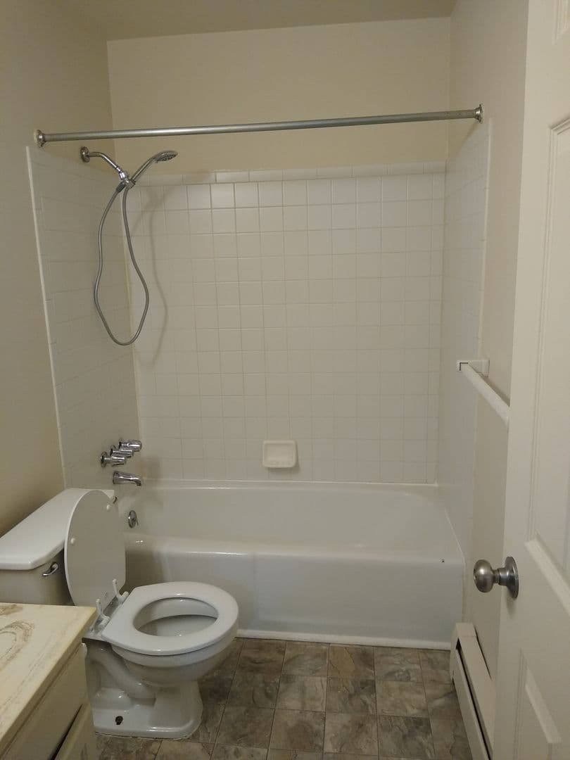 Davison Apartment: 348 E. Clark Street