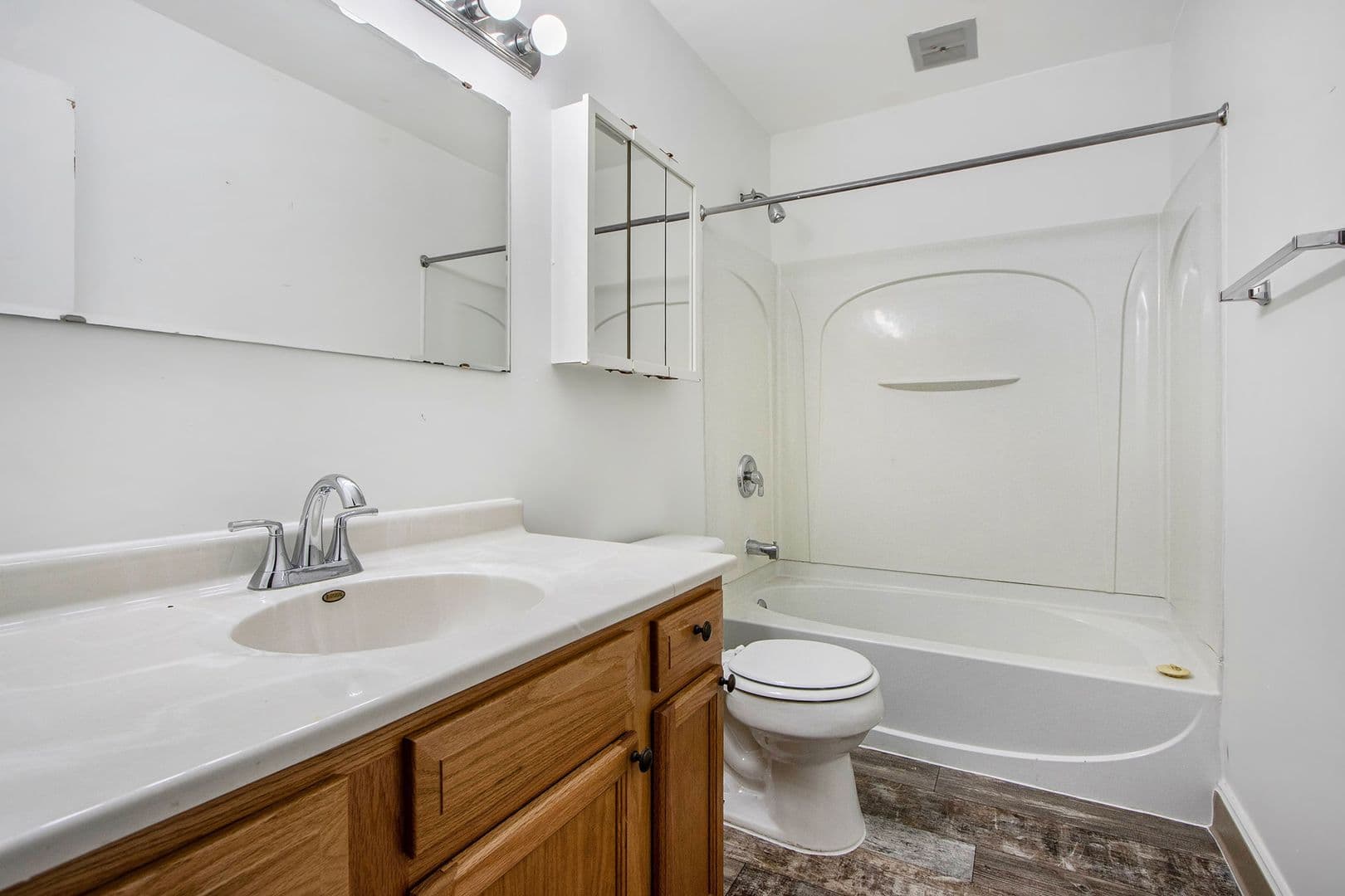 Kalamazoo Apartment: 3301 W. Michigan Ave