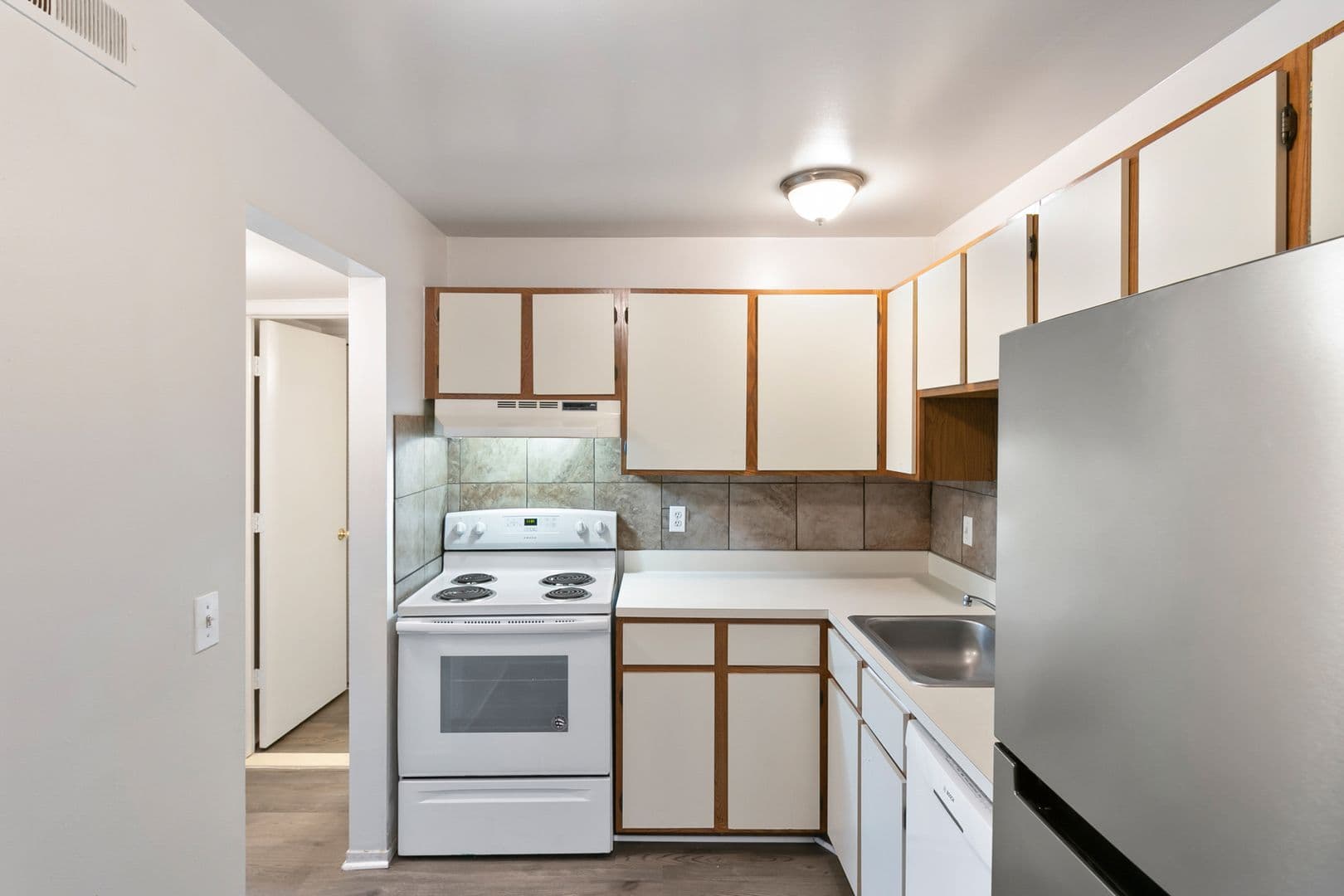 Farmington Hills Apartment: 31600 W. Nine Mile Rd