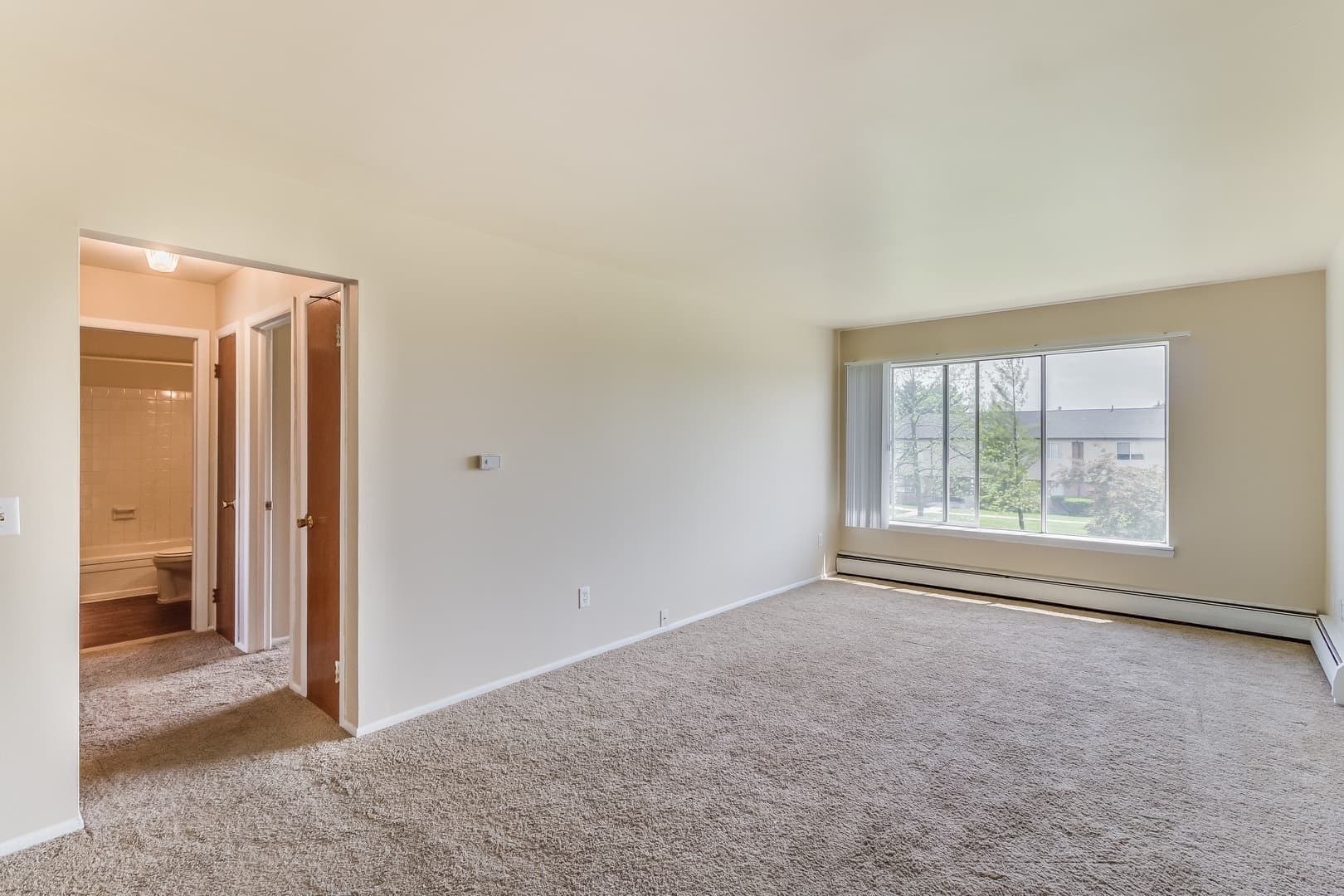 Lapeer Apartment: 55 Suzanne Drive