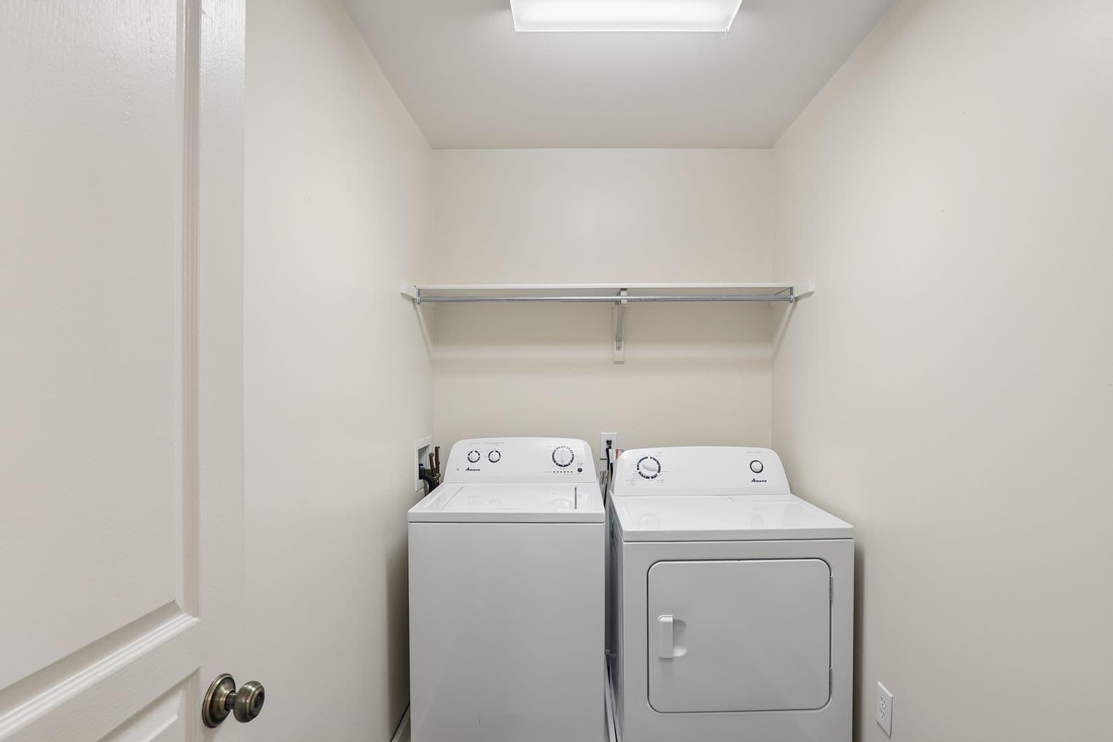 DeWitt Apartment: 270 Brunswick Drive