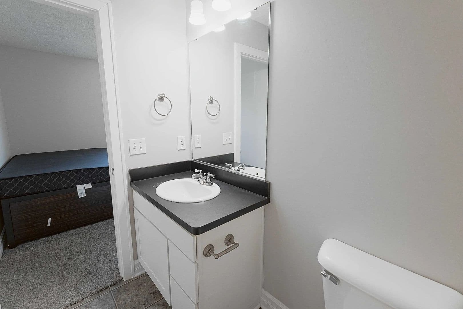 East Lansing Apartment: 3945 Hunsaker Drive