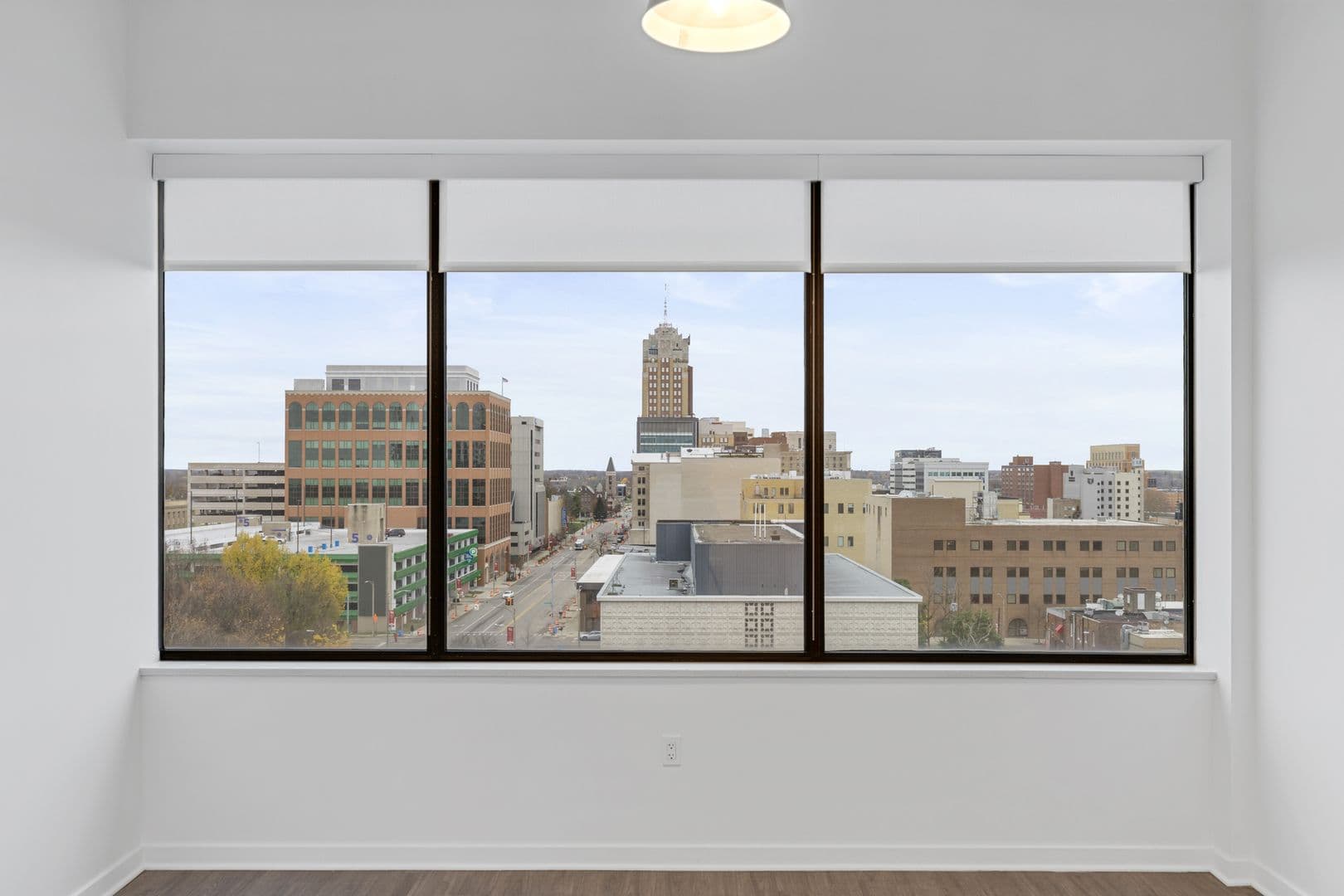 Lansing Apartment: 501 S  Capitol Avenue