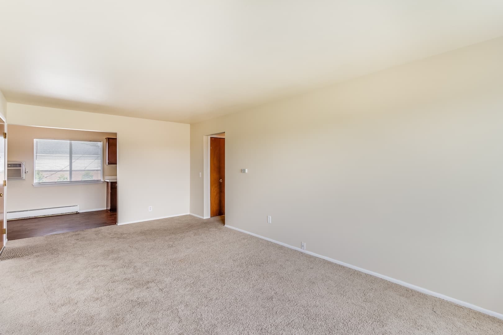 Lapeer Apartment: 55 Suzanne Drive