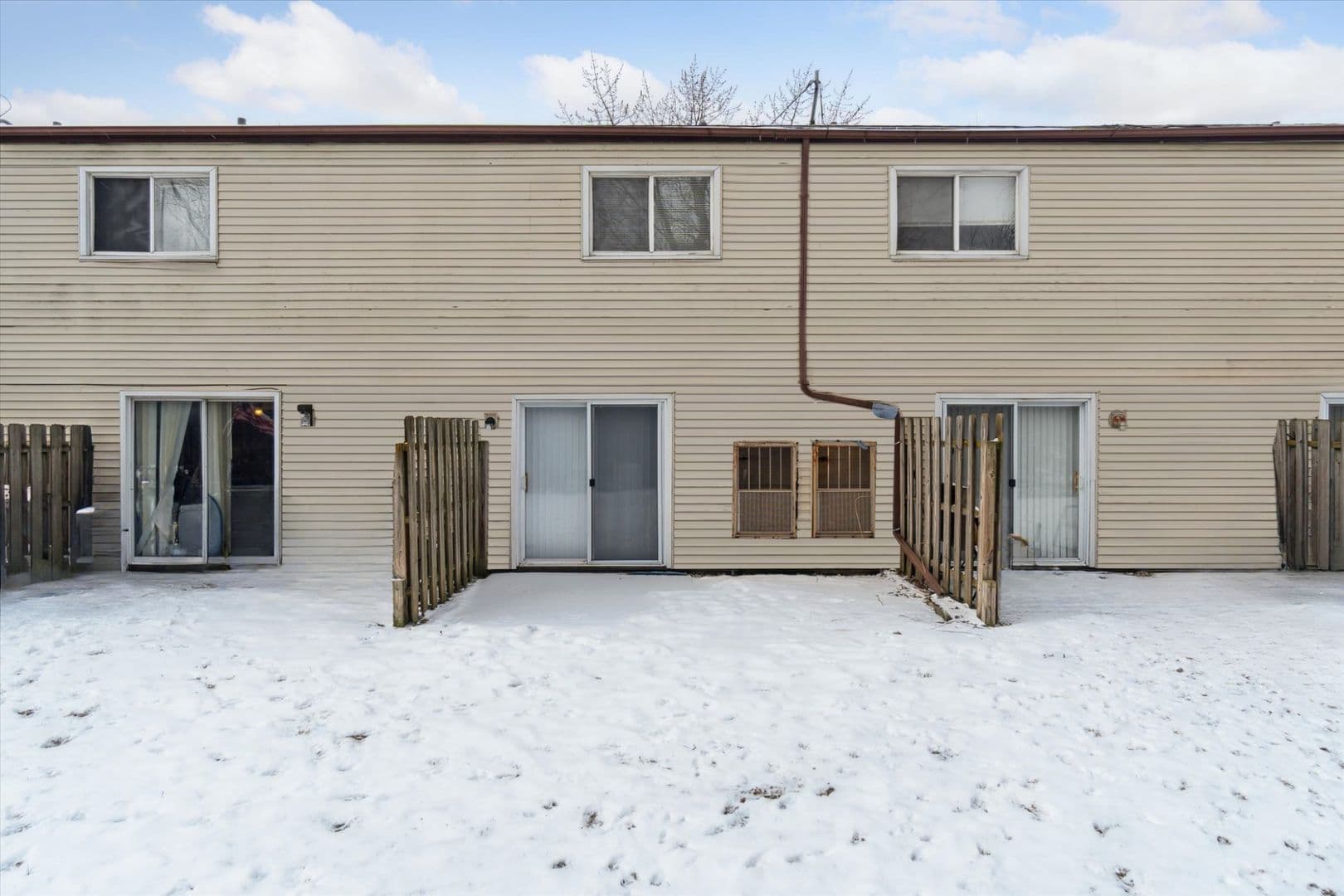 Alma Apartment: 1589 Mary Ct