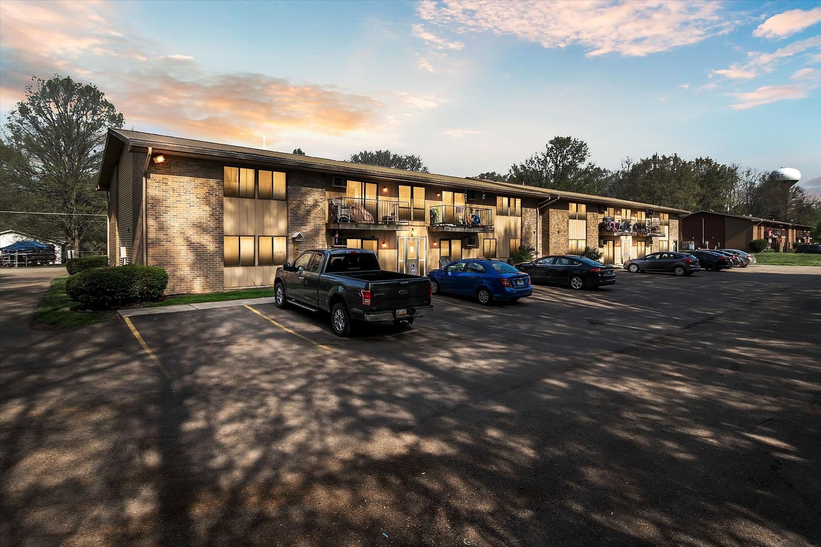 Olivet Apartment: 624 Spruce, 628 Spruce, 700 Spring Street, 706 Spring