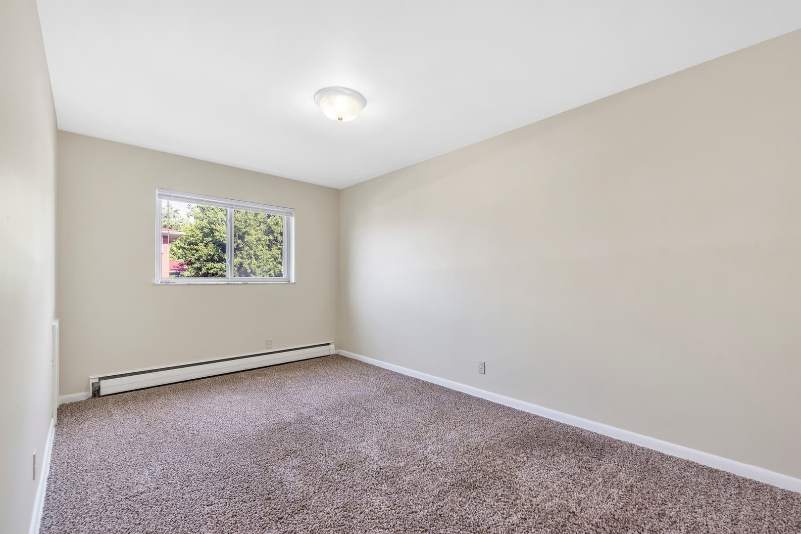 East Lansing Apartment: 1410 Old Canton Lane