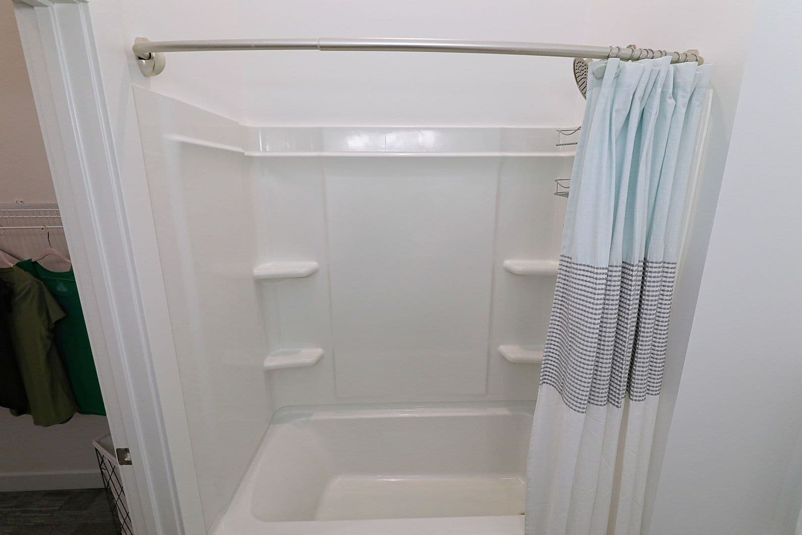 East Lansing Apartment: 16820 Chandler Rd