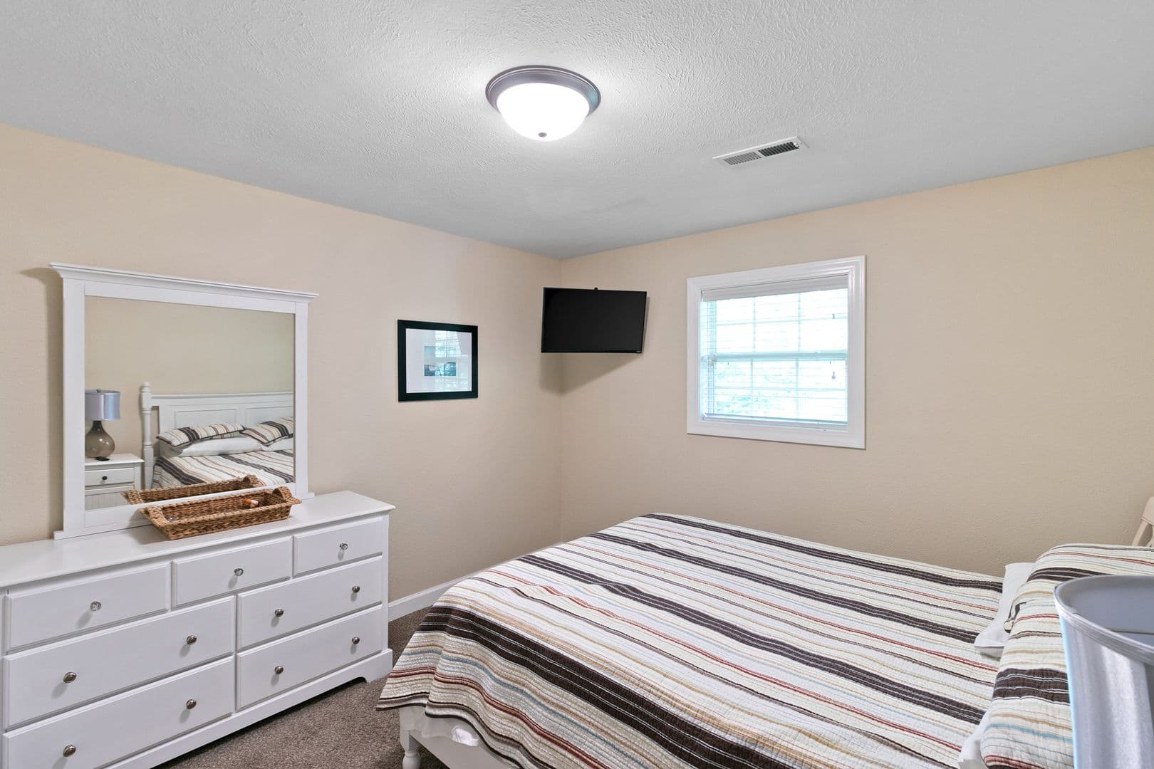 Coloma Apartment: 7155 Blue Star Highway