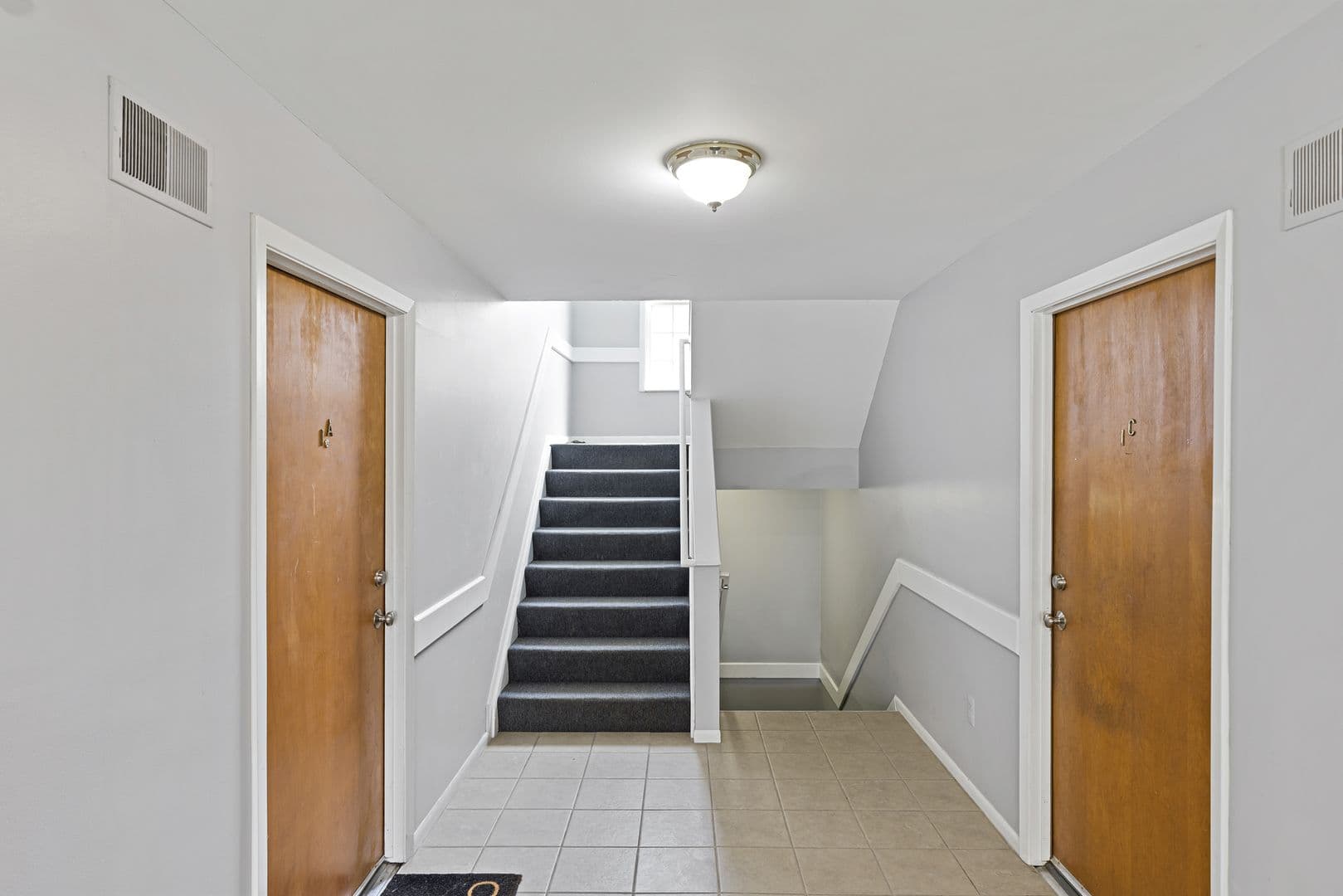 Brighton Apartment: 620 & 630 Rickett Road