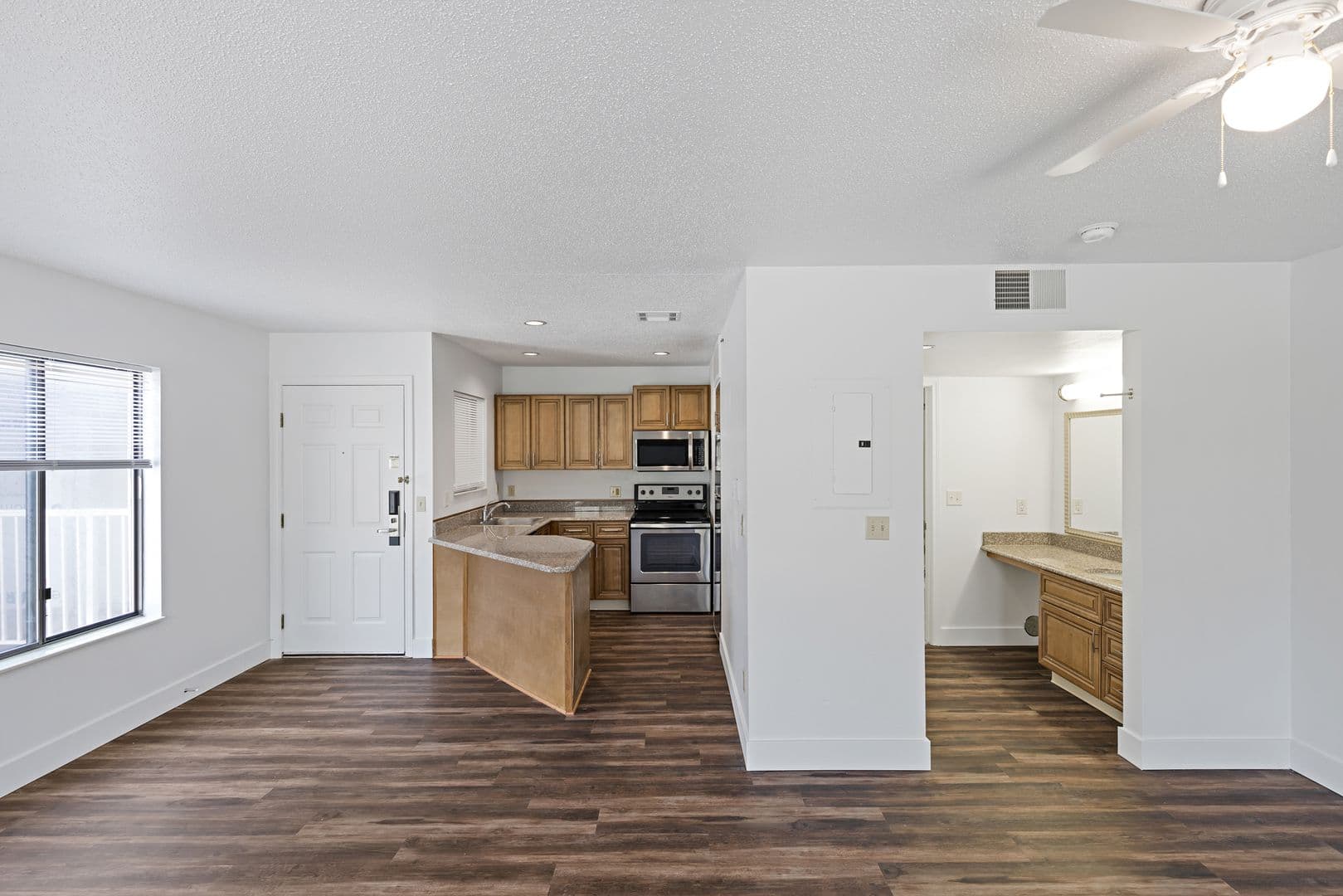 Kalamazoo Apartment: 1500 East Kilgore Road