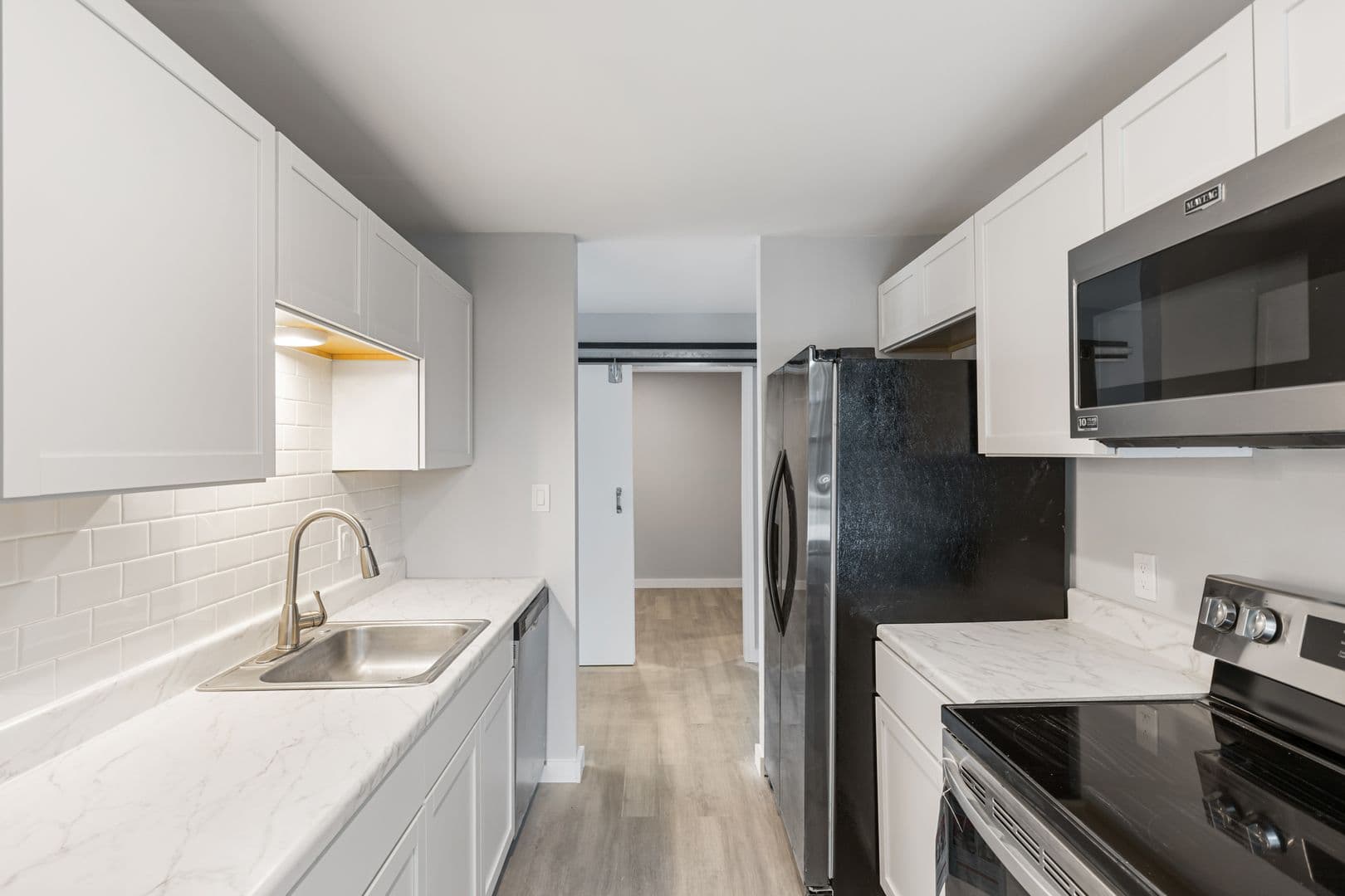 Royal Oak Apartment: 4312 & 4316 W. 13 Mile Road
