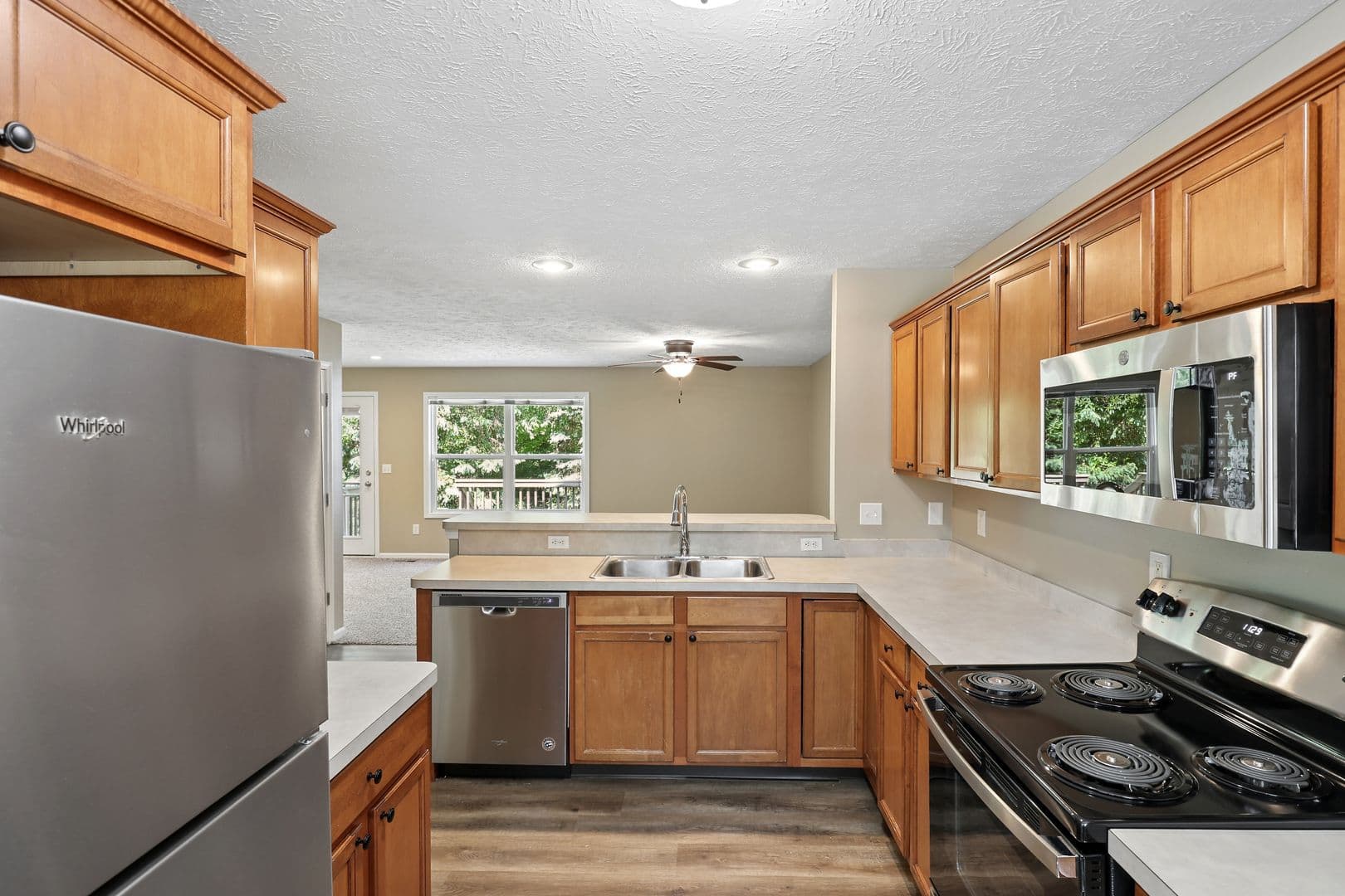 DeWitt Apartment: 270 Brunswick Drive