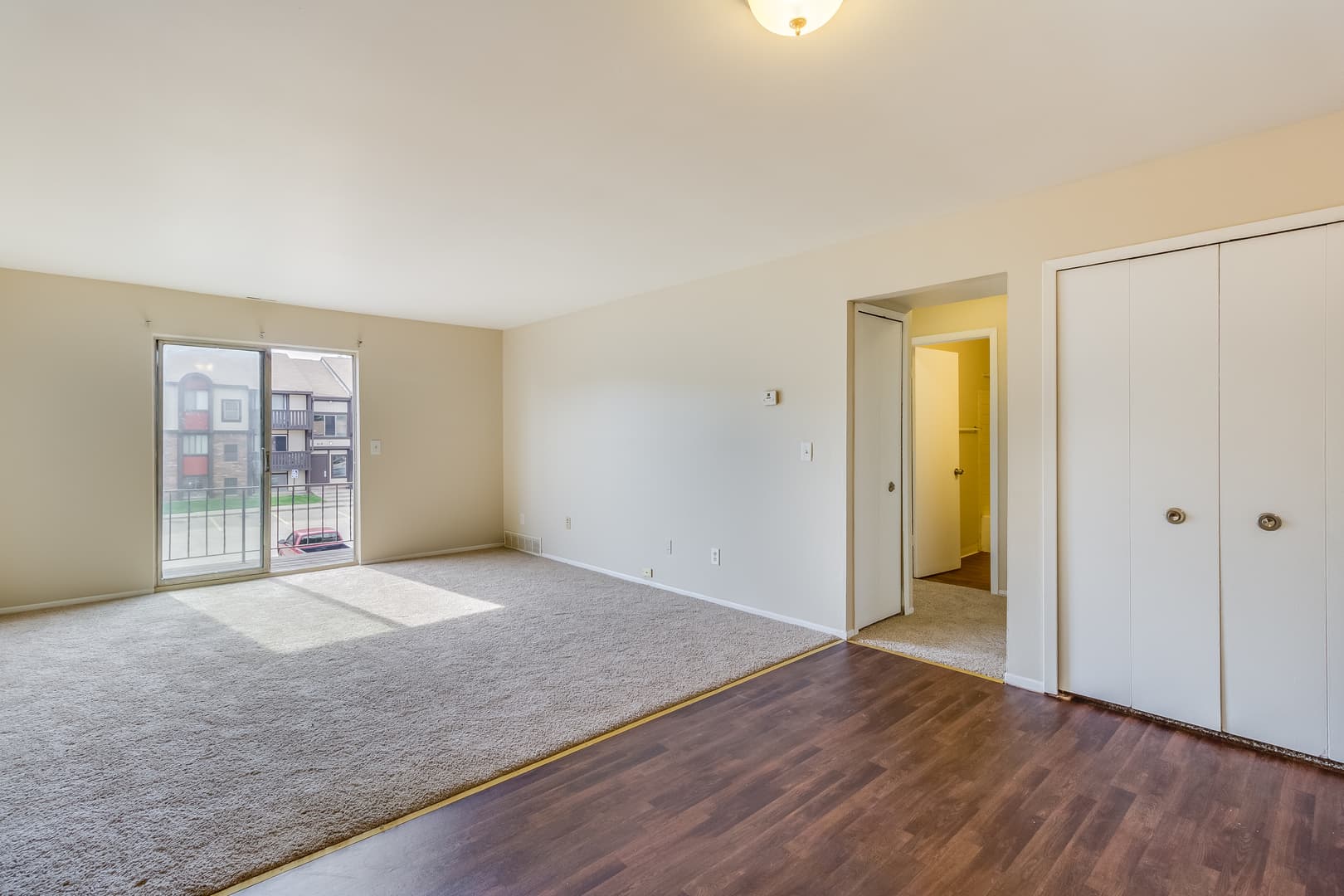 Lapeer Apartment: 55 Suzanne Drive