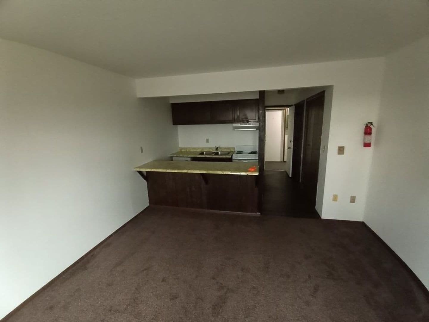 Marquette Apartment: 2040 Presque Isle Ave
