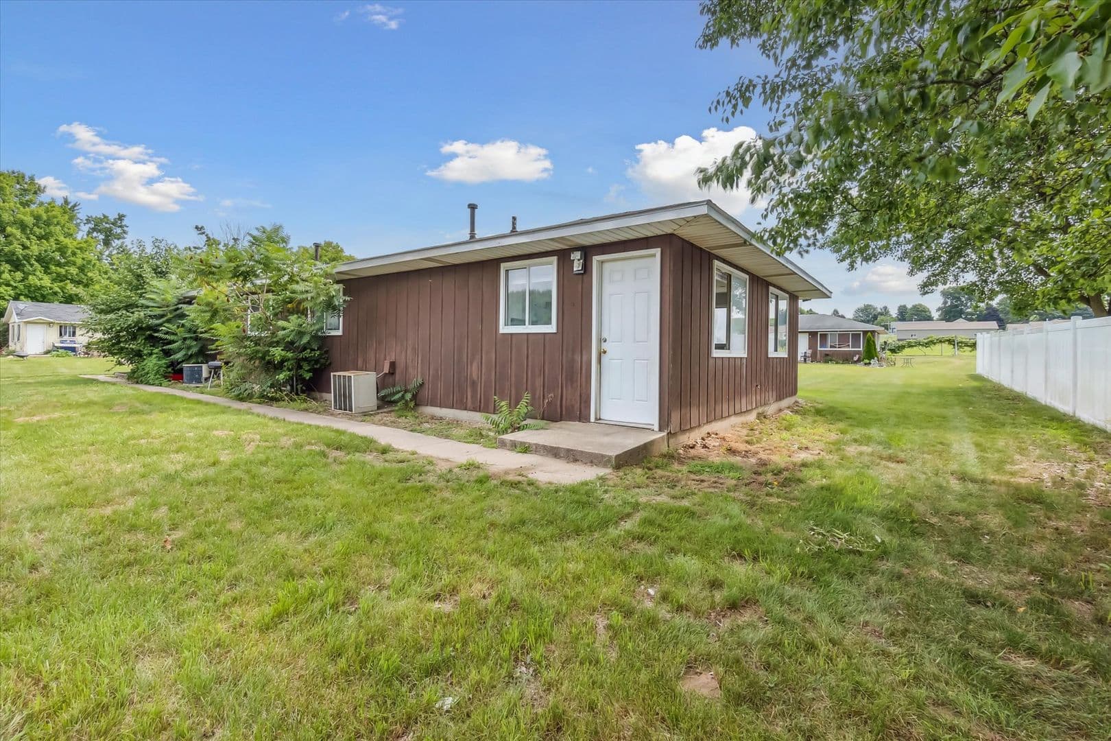 Lawton Apartment: 210 Morrill