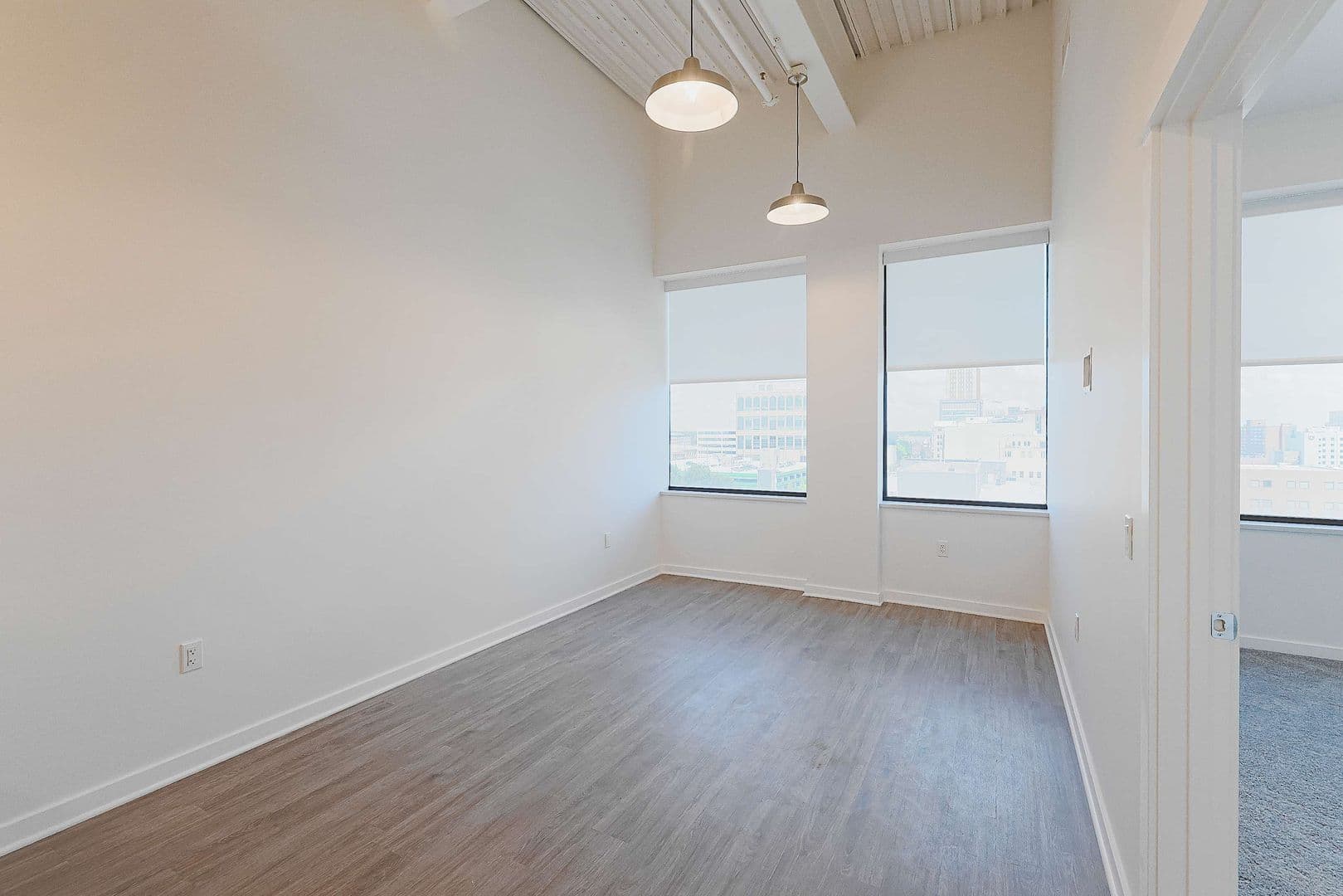 Lansing Apartment: 501 S  Capitol Avenue
