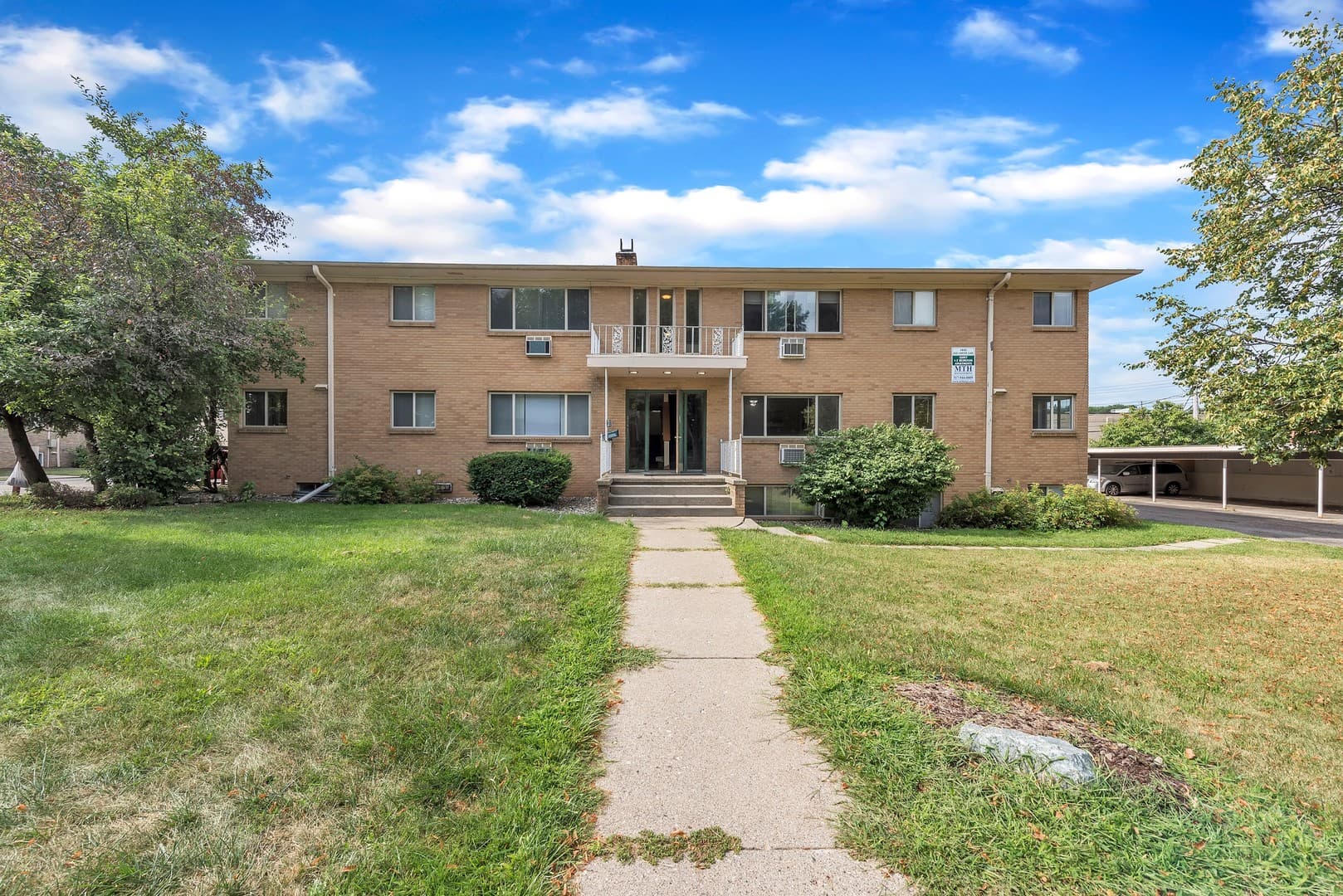 East Lansing Apartment: 1410 Old Canton Lane