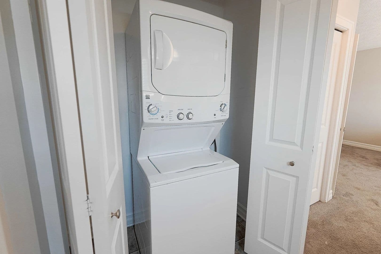 East Lansing Apartment: 3945 Hunsaker Drive