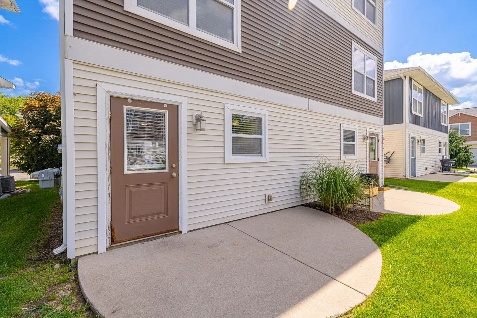 East Lansing Apartment: 3945 Hunsaker Drive