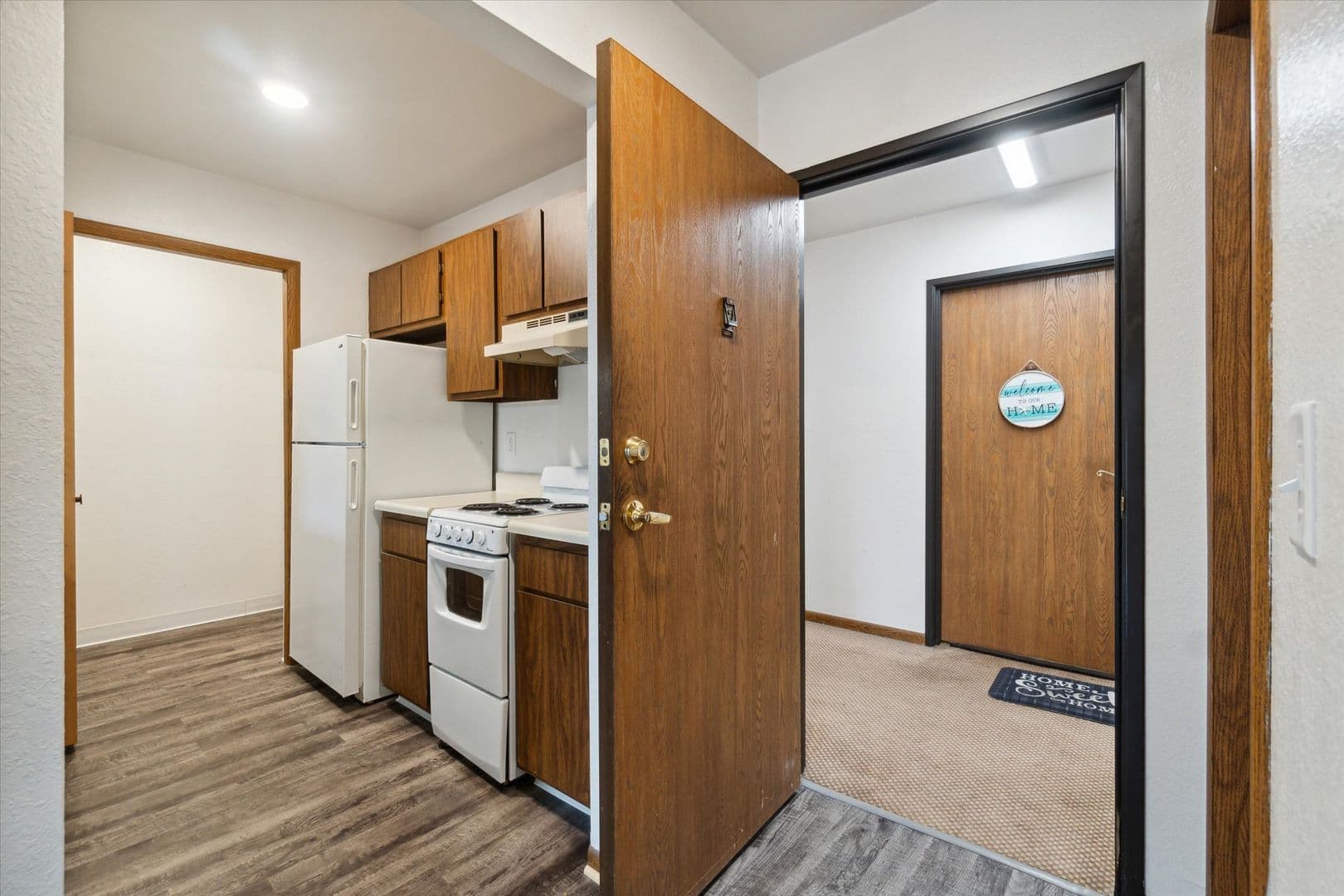 Pewamo Apartment: 140 W North St