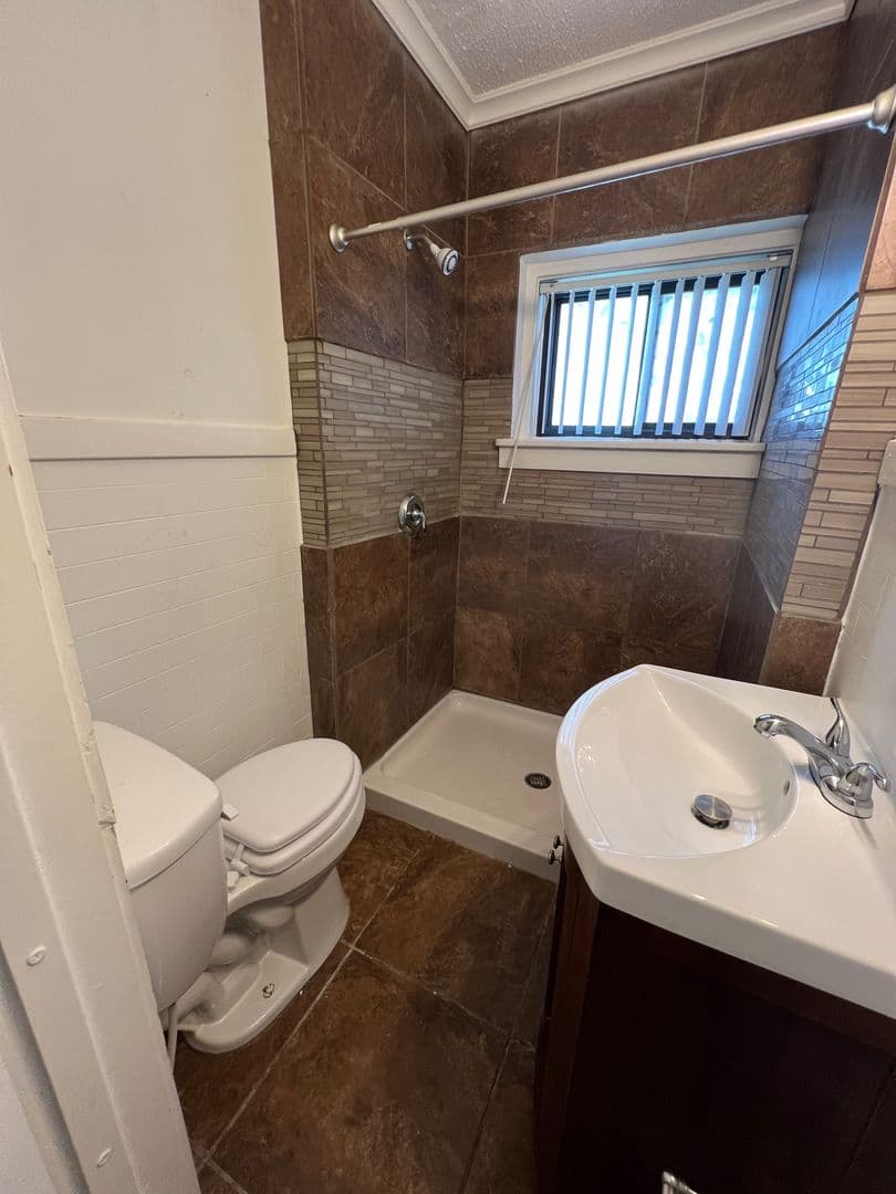 Parchment Apartment: 133 & 143 N Riverview Drive