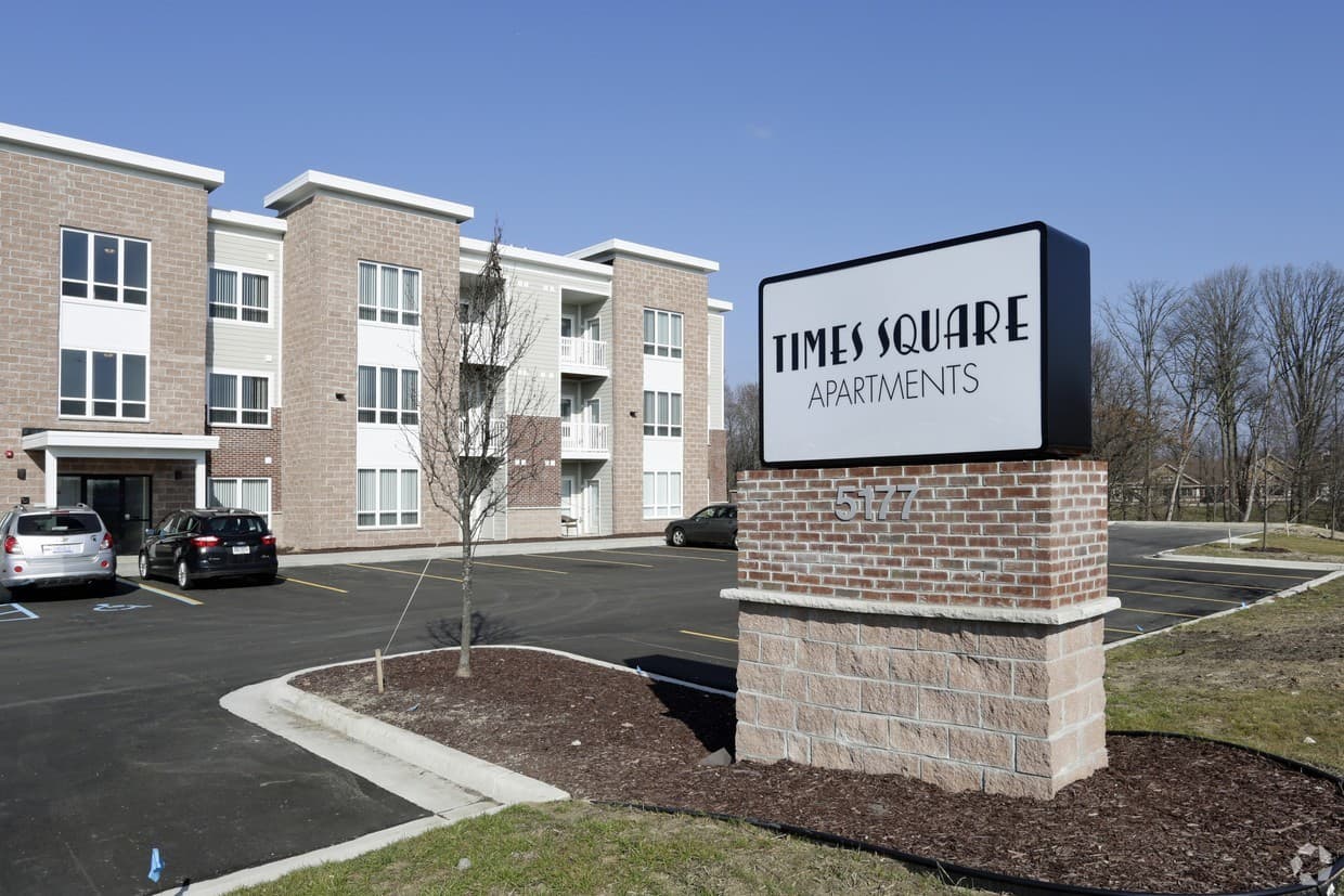 Okemos Apartment: 5177 Marsh Road